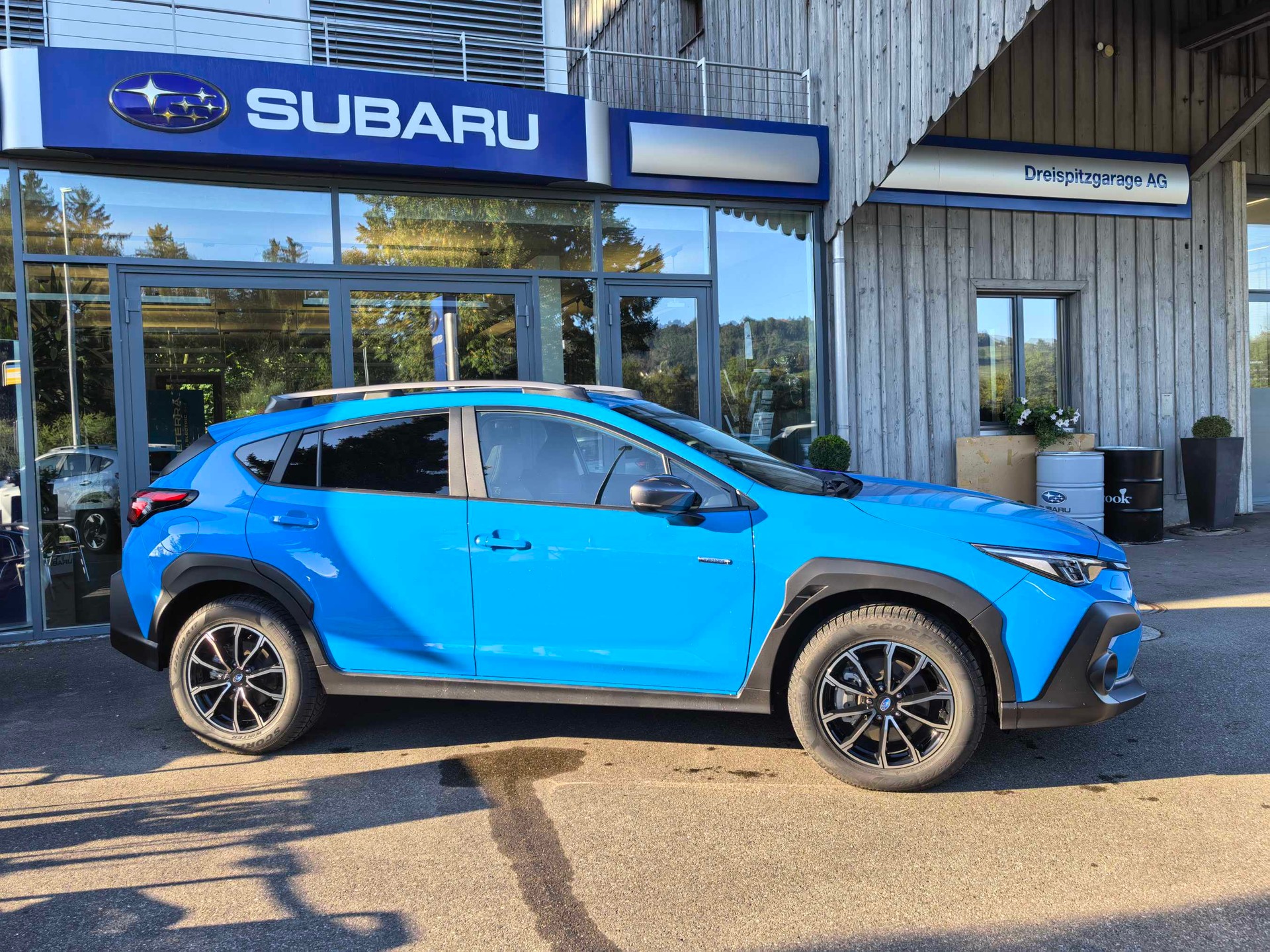 SUBARU Crosstrek 2.0 e-Boxer Swiss Plus AWD Lineartronic-image-3