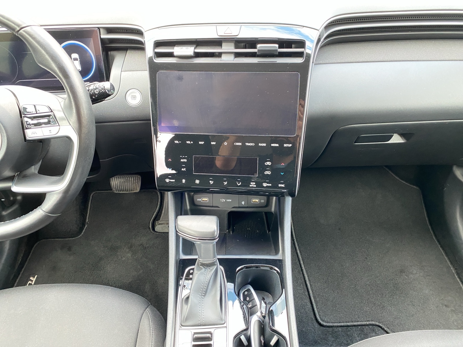 HYUNDAI Tucson 1.6 T-GDi Amplia 4WD-image-13