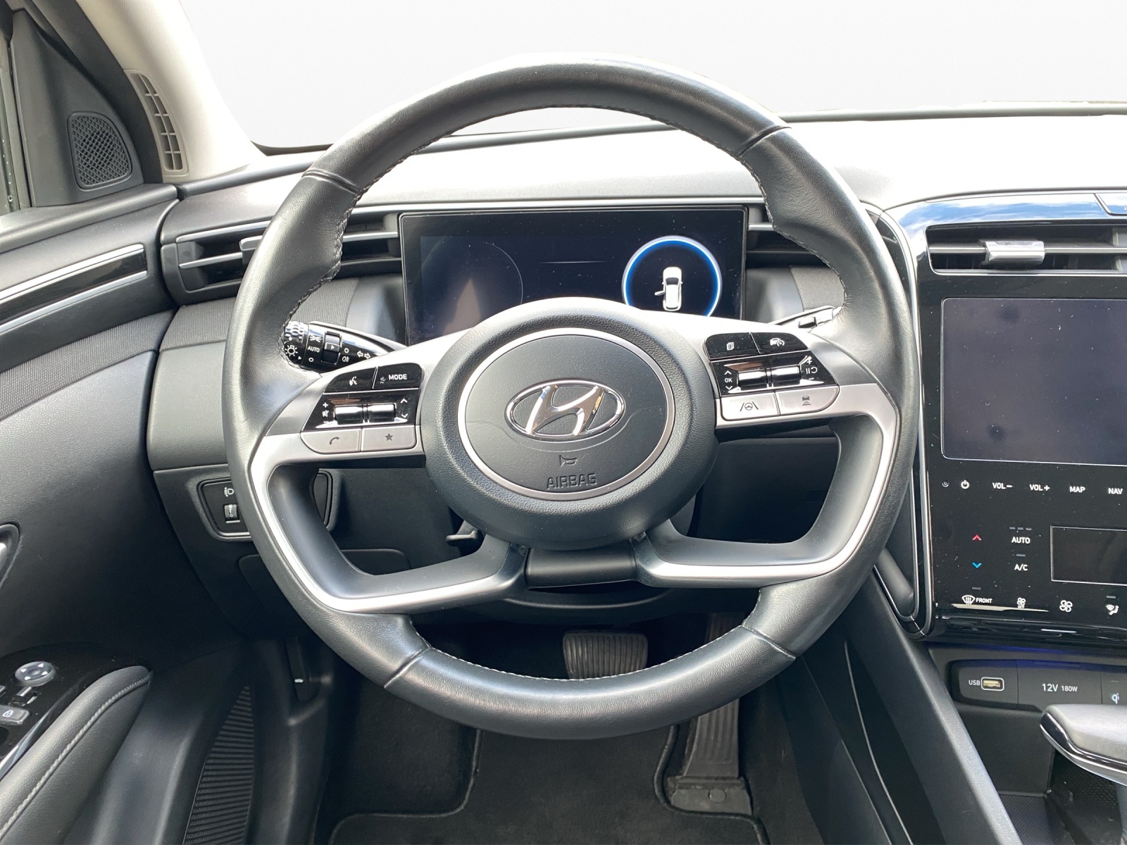 HYUNDAI Tucson 1.6 T-GDi Amplia 4WD-image-12