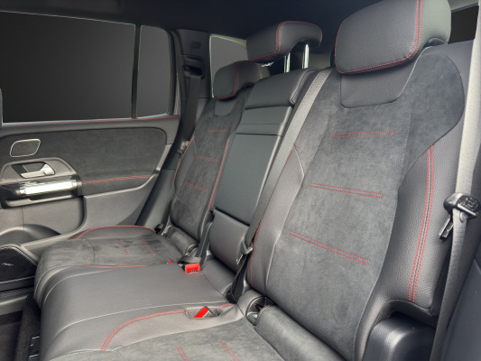 MERCEDES-BENZ GLB 250 4Matic 8G-Tronic-image-10
