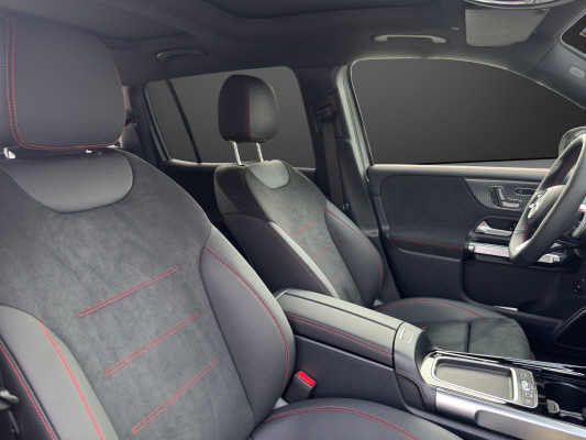 MERCEDES-BENZ GLB 250 4Matic 8G-Tronic-image-11