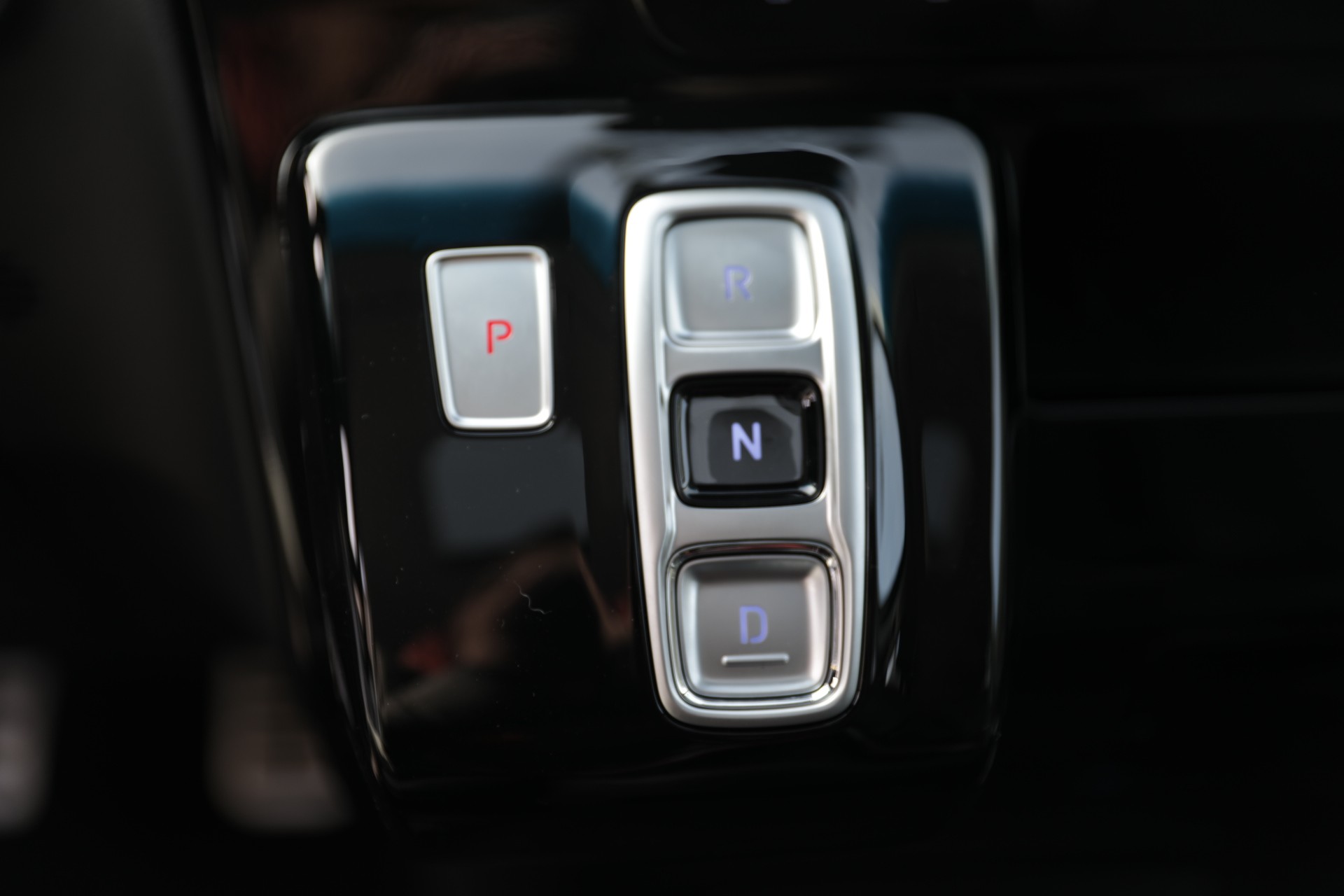 HYUNDAI Staria Premium 1.6 T-GDi HEV Vertex A-image-14