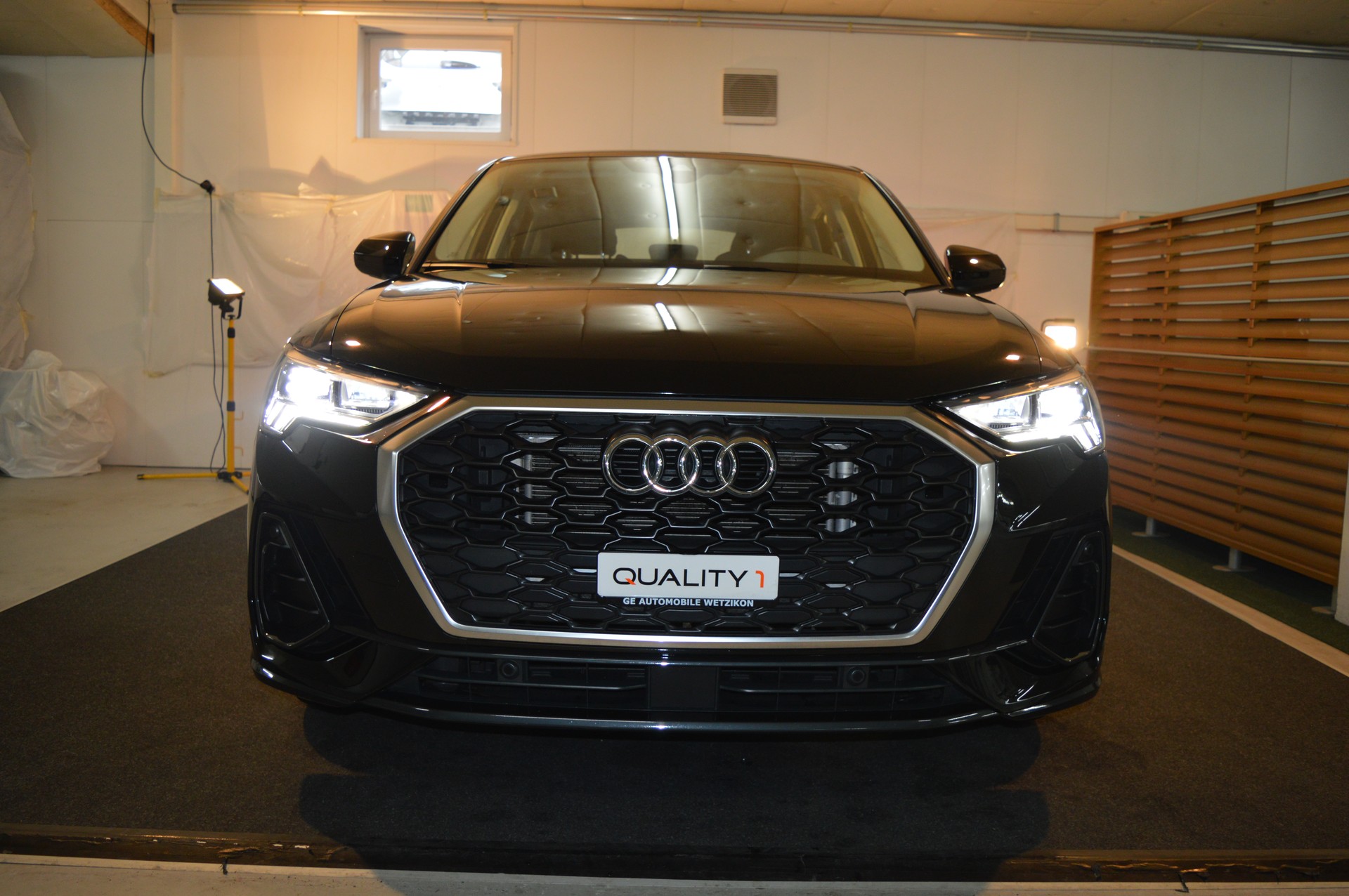 AUDI Q3 Sportback 35 TFSI Attraction S-tronic-image-3
