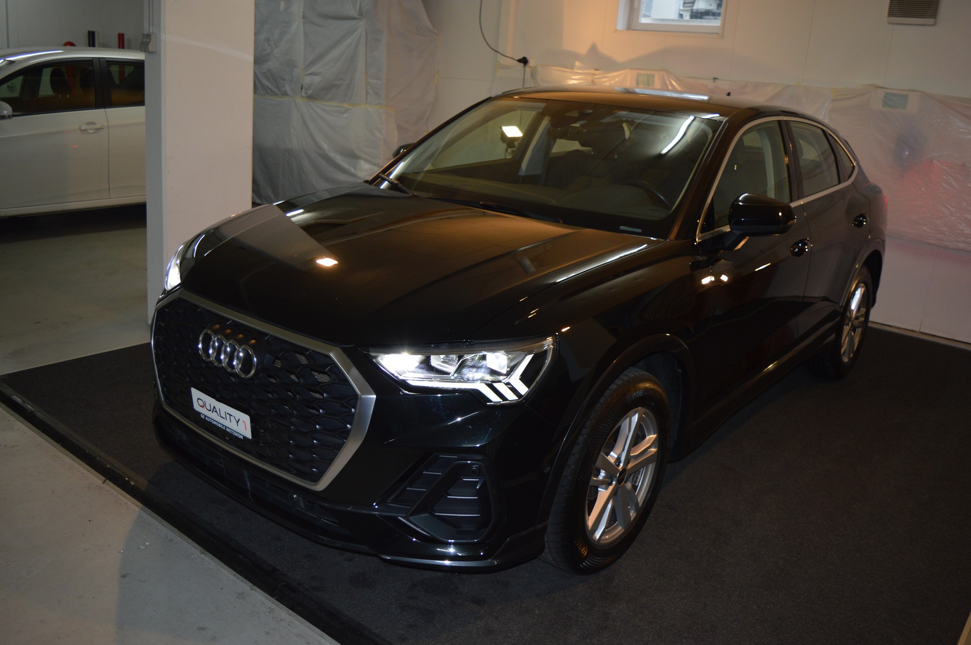 AUDI Q3 Sportback 35 TFSI Attraction S-tronic-image-1