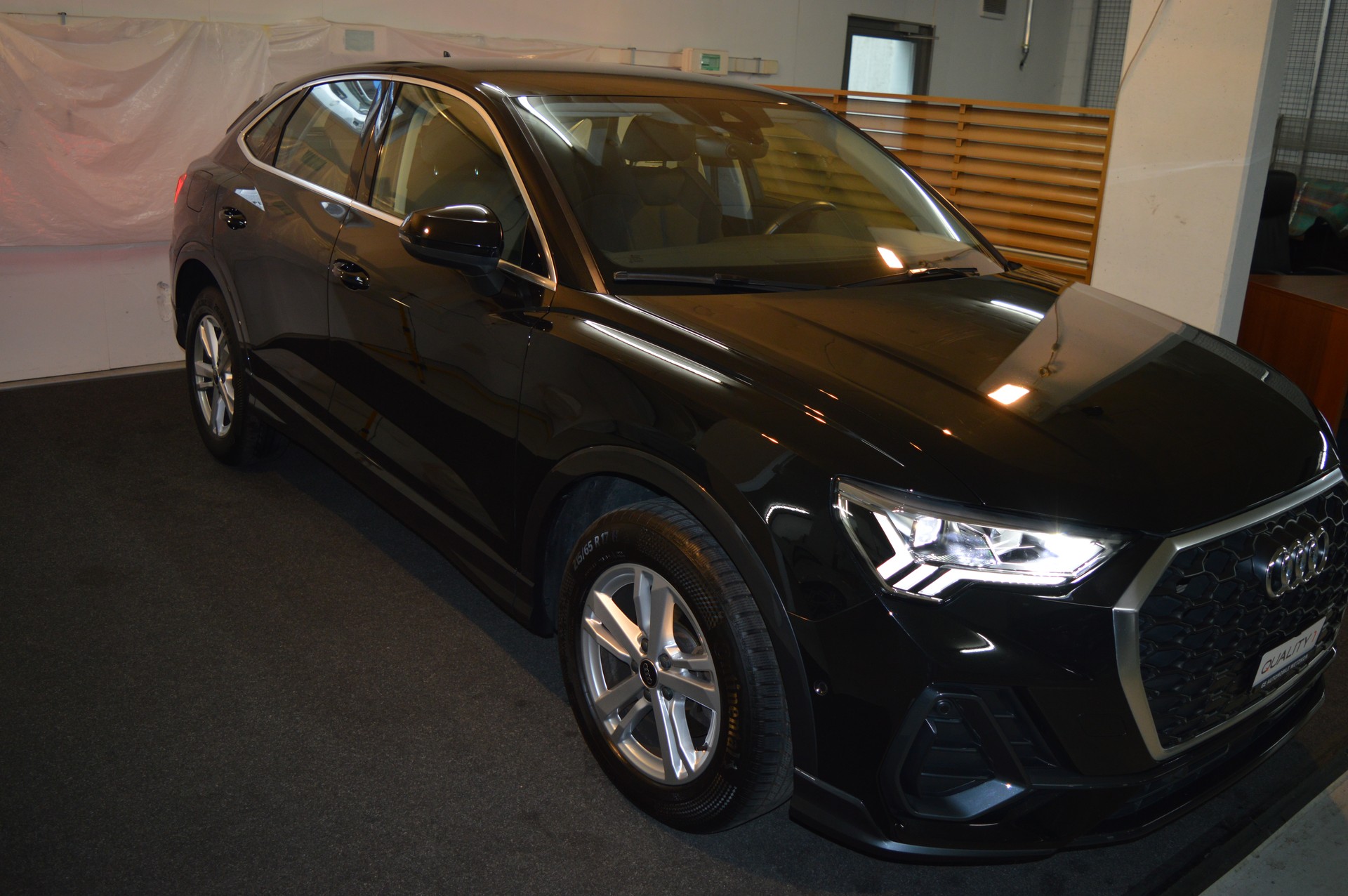 AUDI Q3 Sportback 35 TFSI Attraction S-tronic-image-5