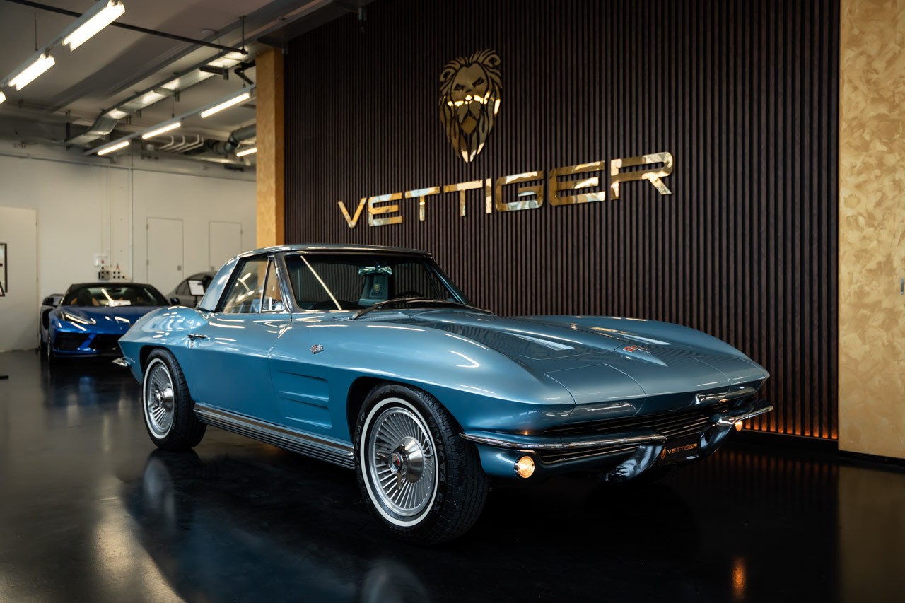 CHEVROLET CORVETTE STINGRAY-image-1