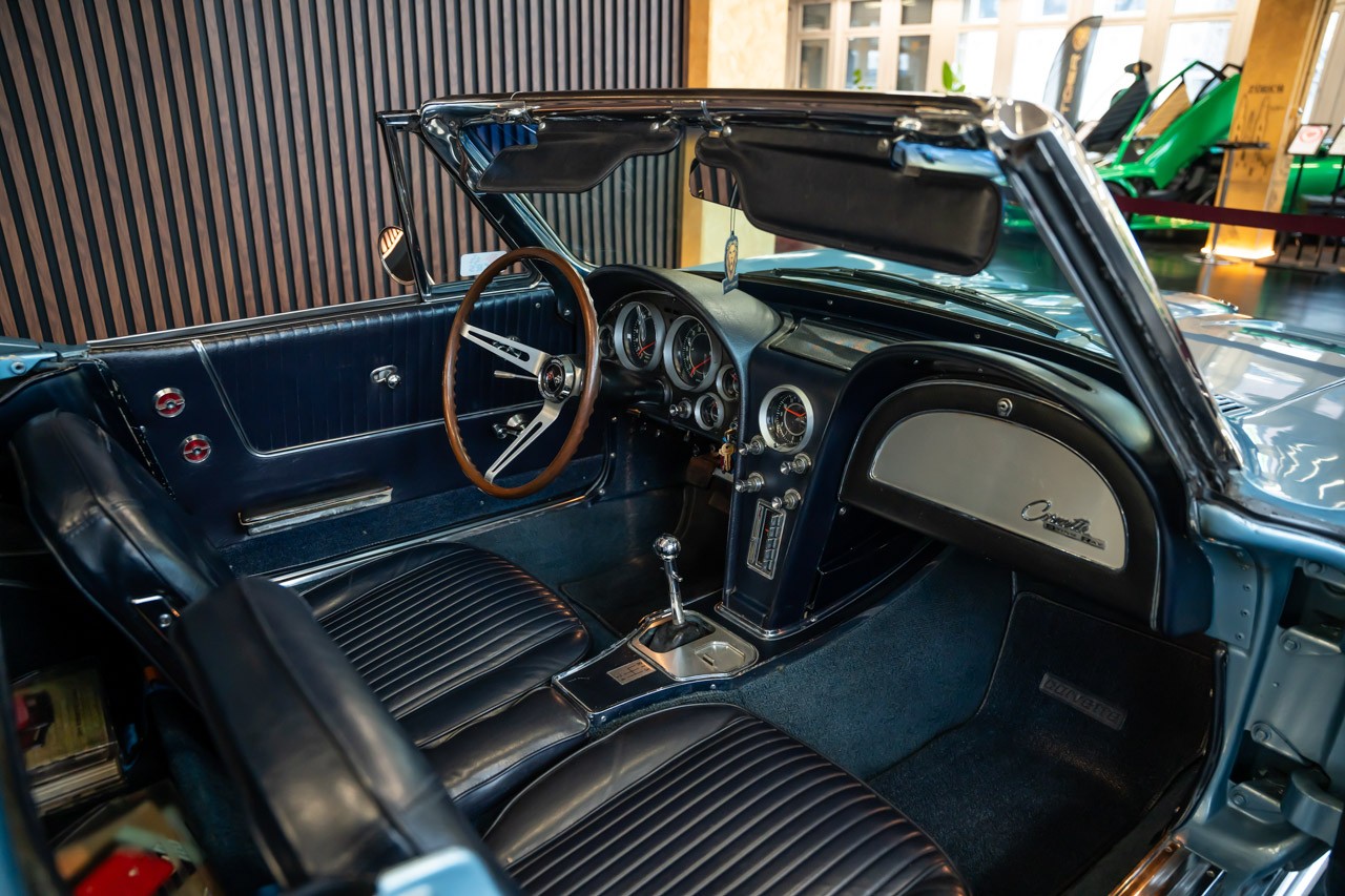 CHEVROLET CORVETTE STINGRAY-image-14