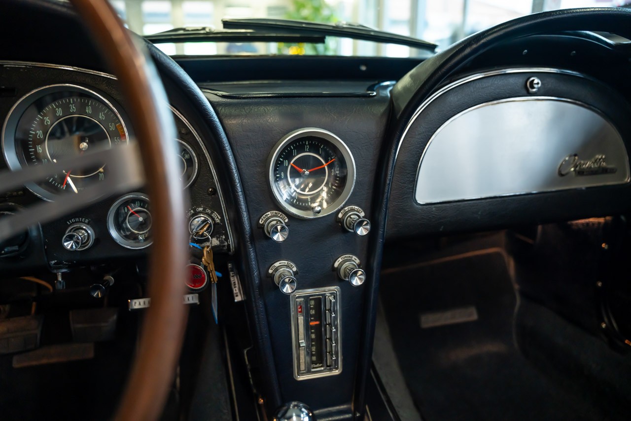 CHEVROLET CORVETTE STINGRAY-image-19