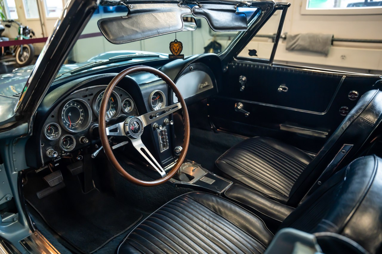CHEVROLET CORVETTE STINGRAY-image-12