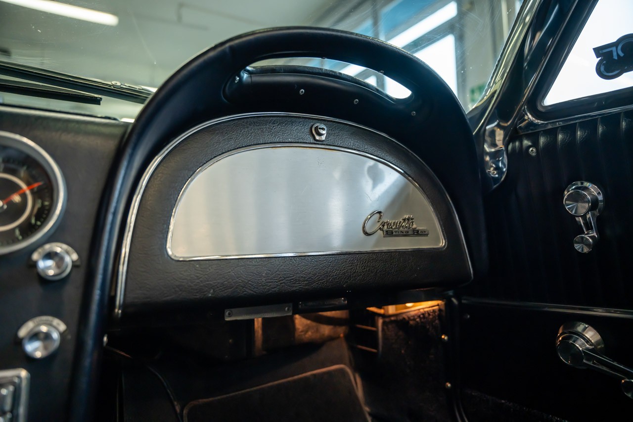 CHEVROLET CORVETTE STINGRAY-image-18