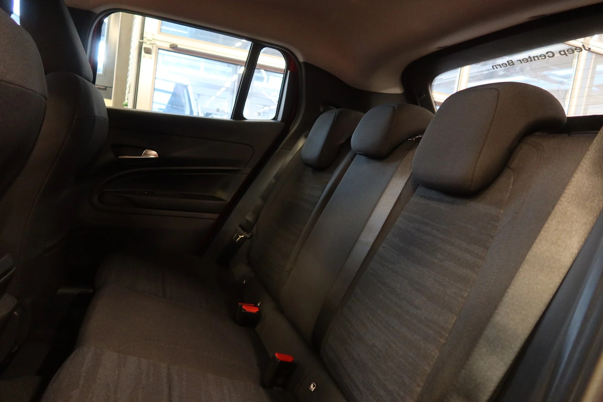 JEEP Avenger 54kWh Longitude-image-9