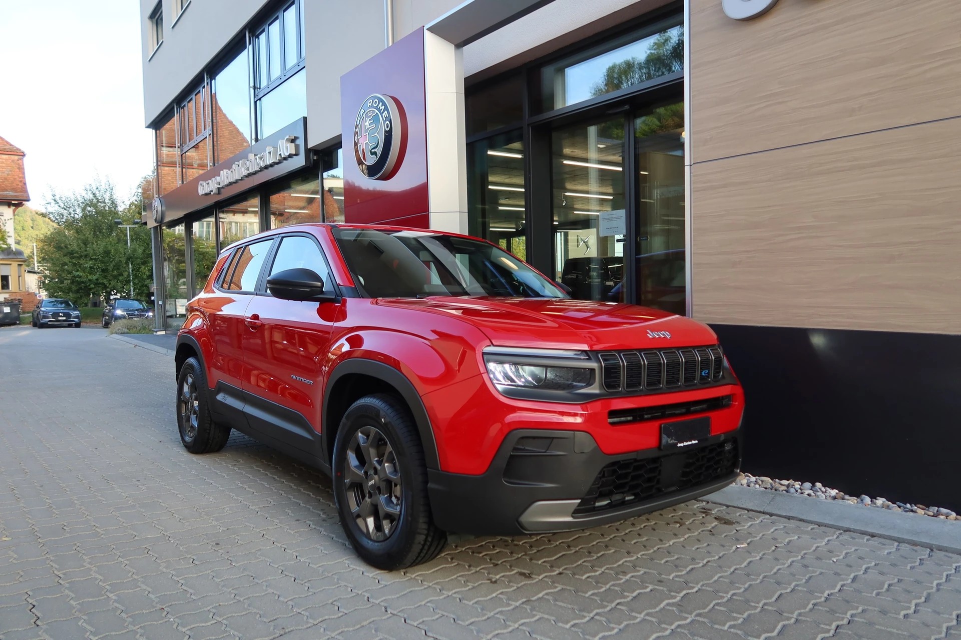 JEEP Avenger 54kWh Longitude-image-3