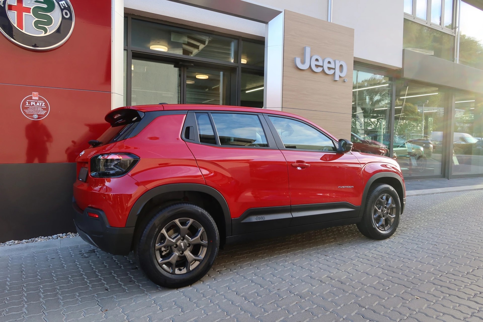 JEEP Avenger 54kWh Longitude-image-5
