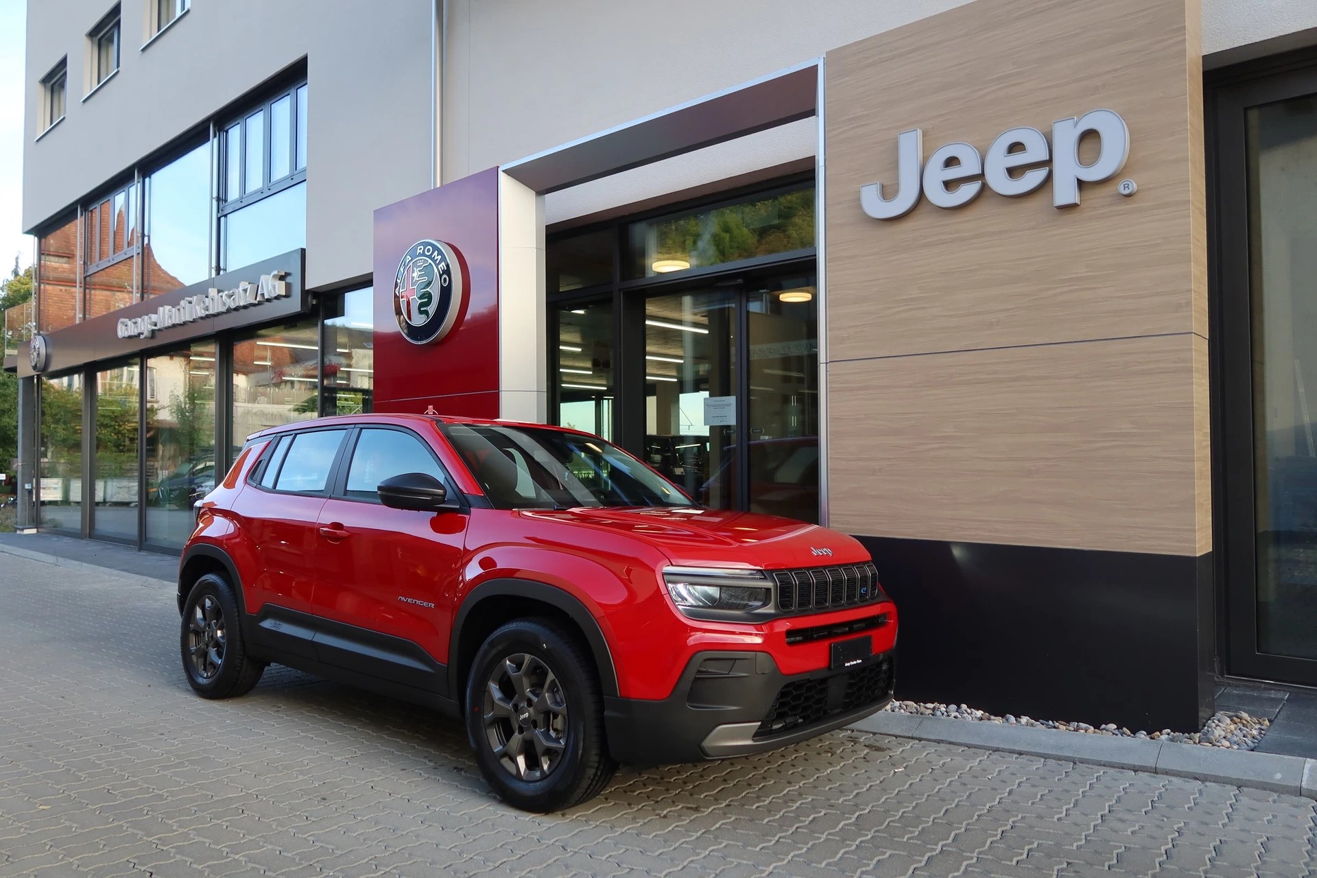 JEEP Avenger 54kWh Longitude-image-2