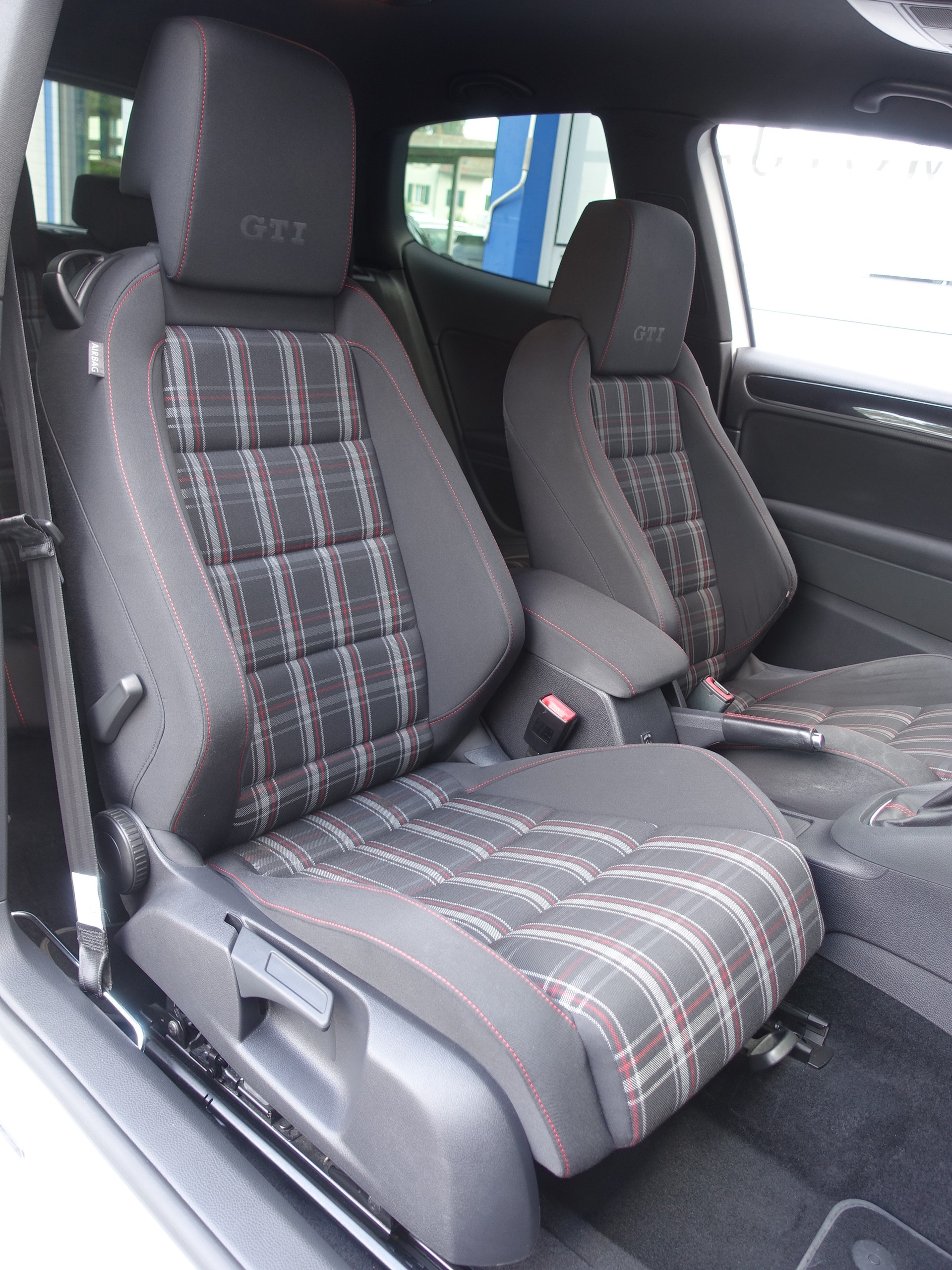 VW Golf 2.0 TSI GTI Team-image-9