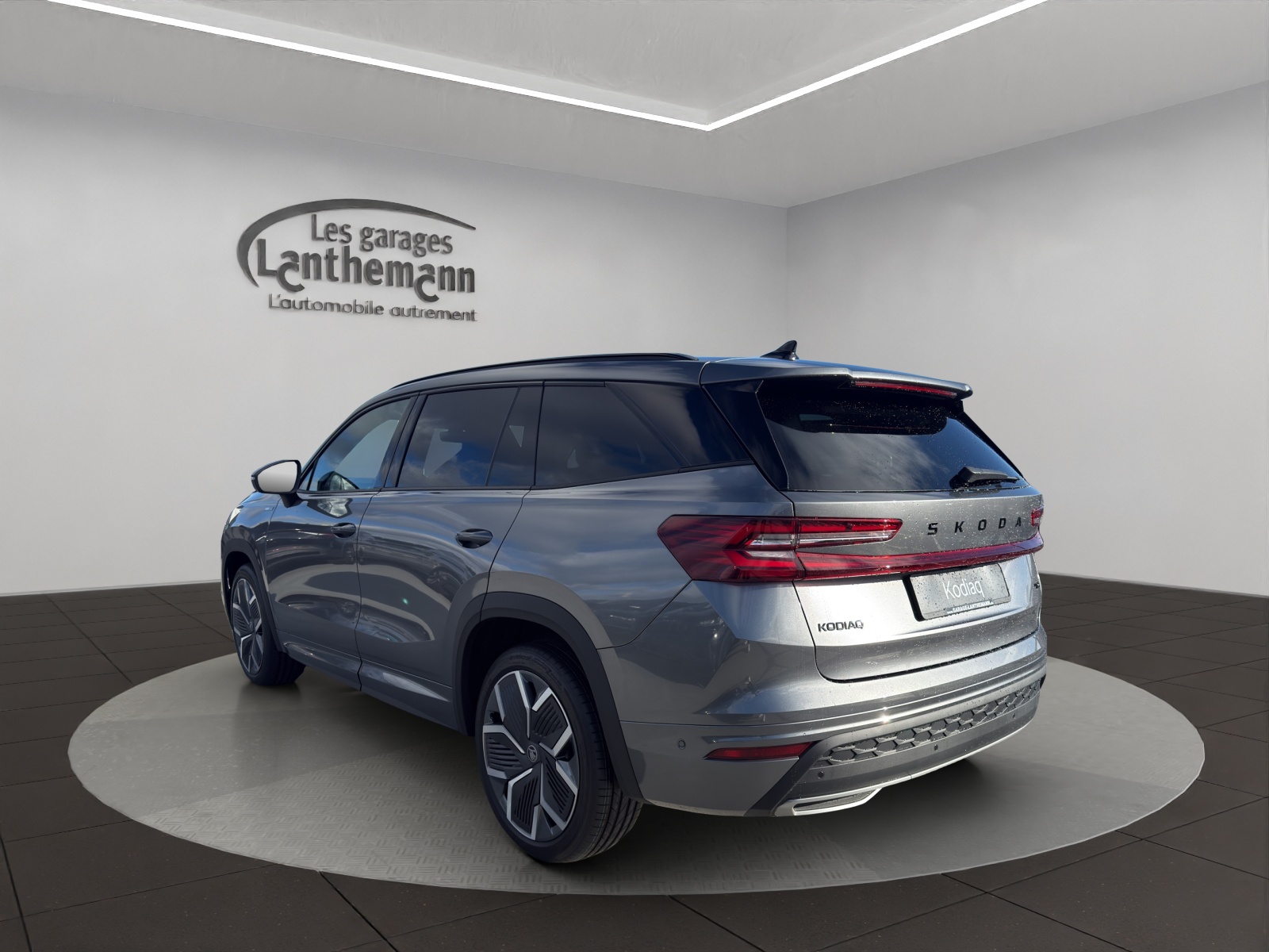 SKODA Kodiaq 2.0 TSI Sportline 4x4-image-2