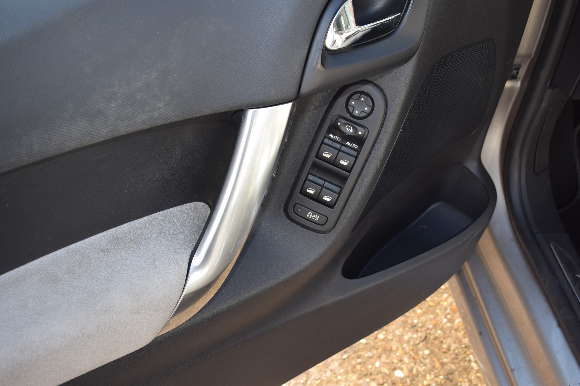 CITROEN C3 1.6i 16V Exclusive-image-8