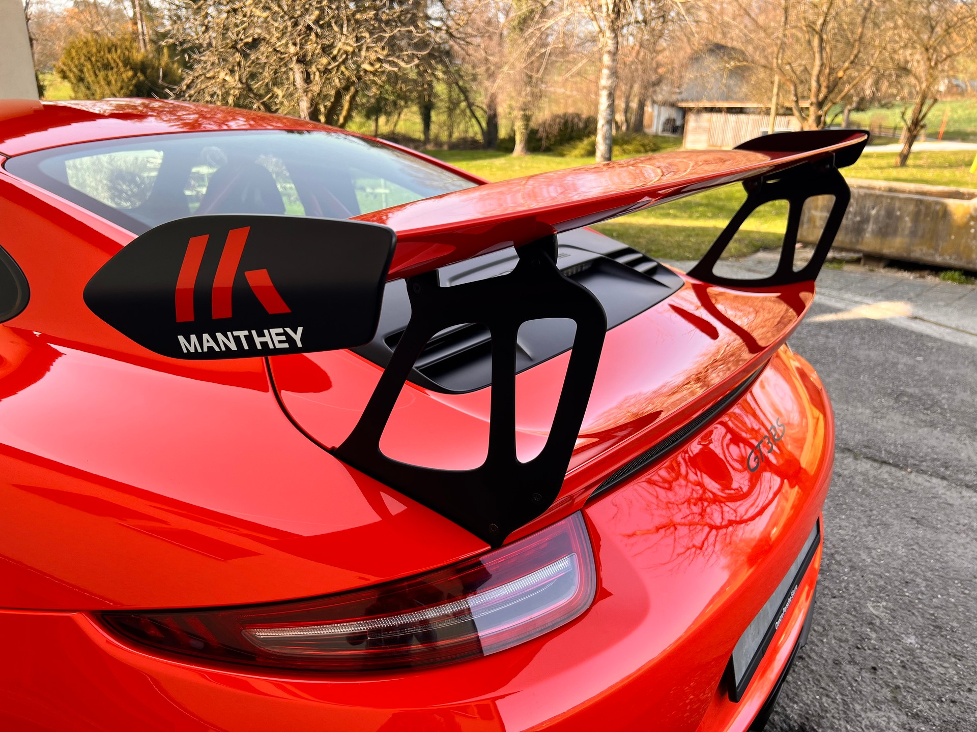 PORSCHE 911 GT3 RS Manthey-image-13