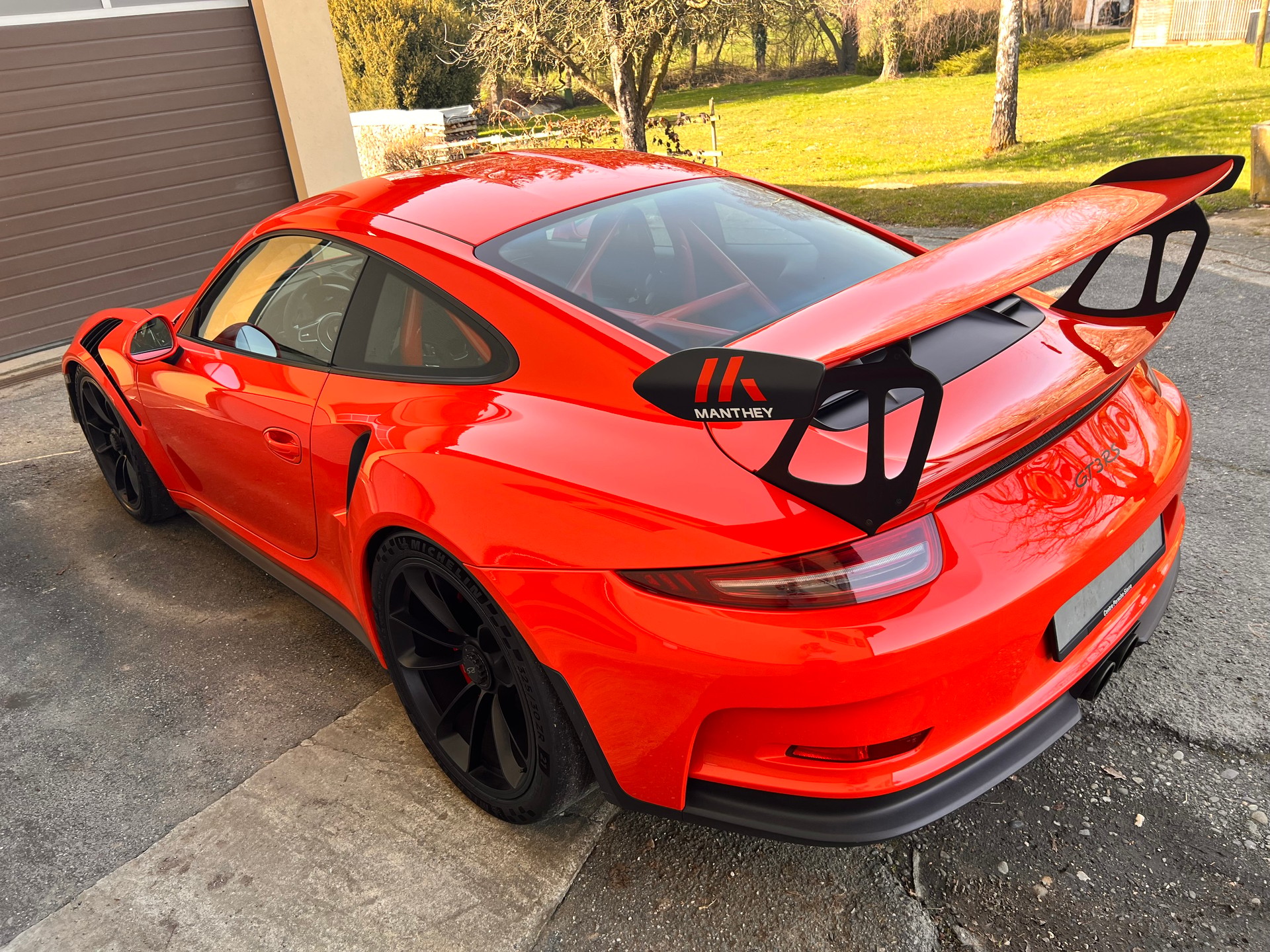 PORSCHE 911 GT3 RS Manthey-image-5