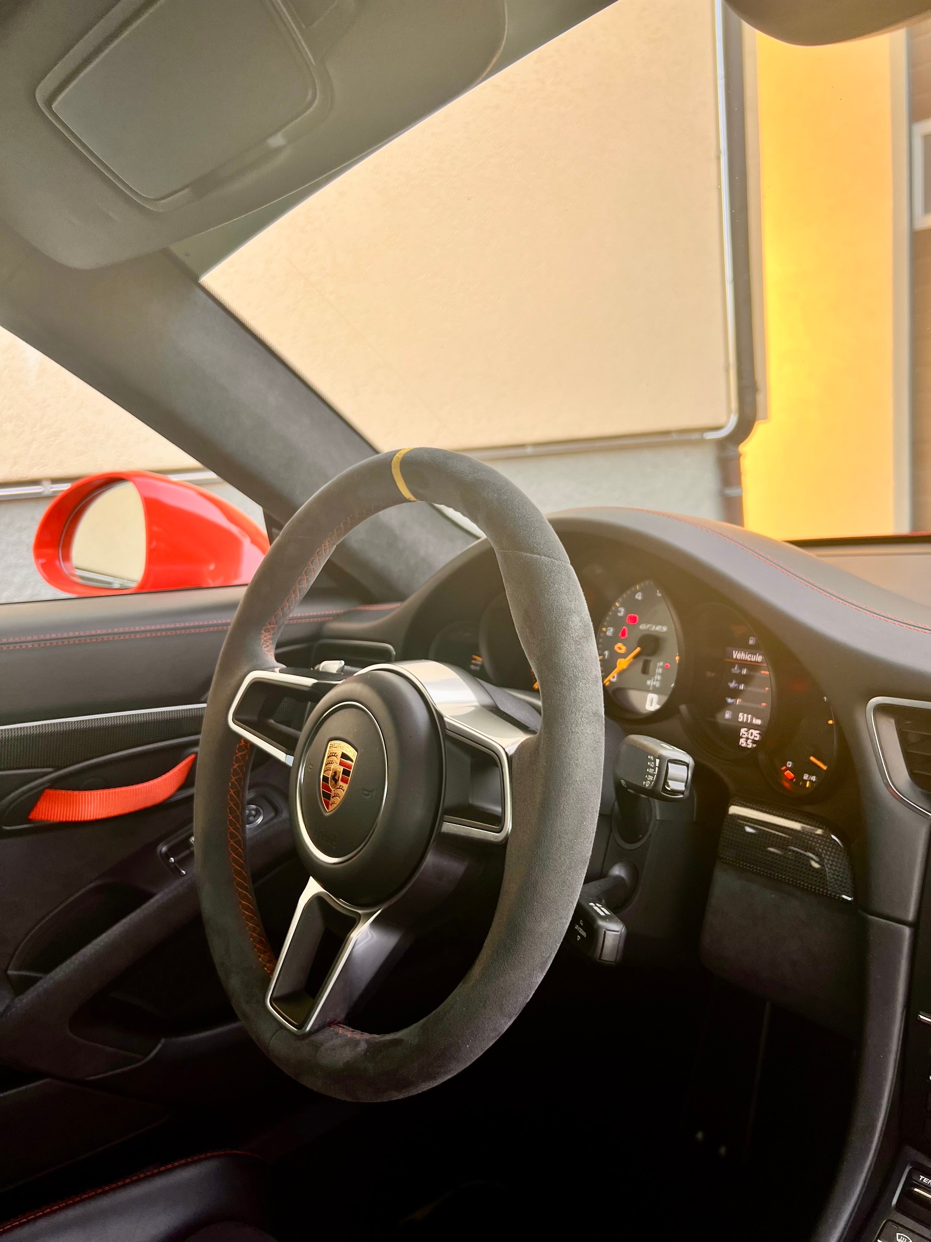PORSCHE 911 GT3 RS Manthey-image-9