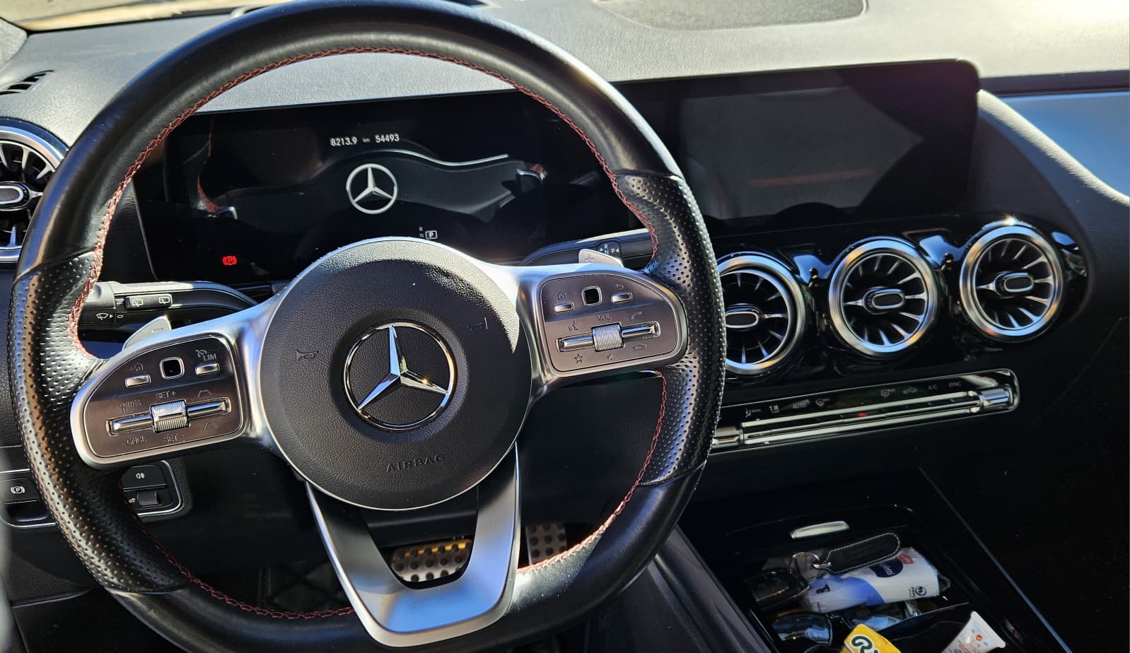 MERCEDES-BENZ GLA 250 4Matic AMG Line 8G-DCT-image-0