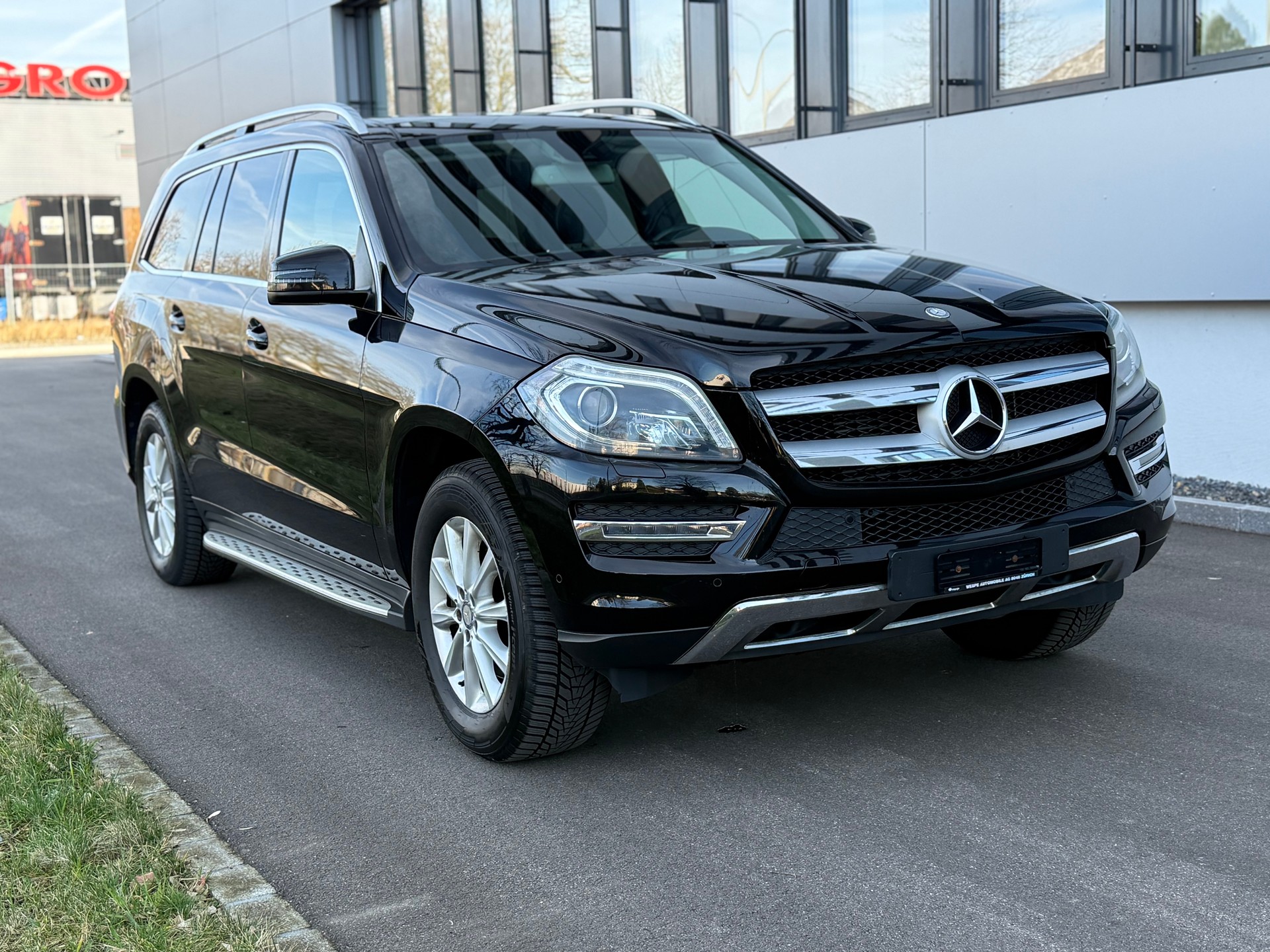 MERCEDES-BENZ GL 350 BlueTEC 4Matic 7G-TRONIC-image-2