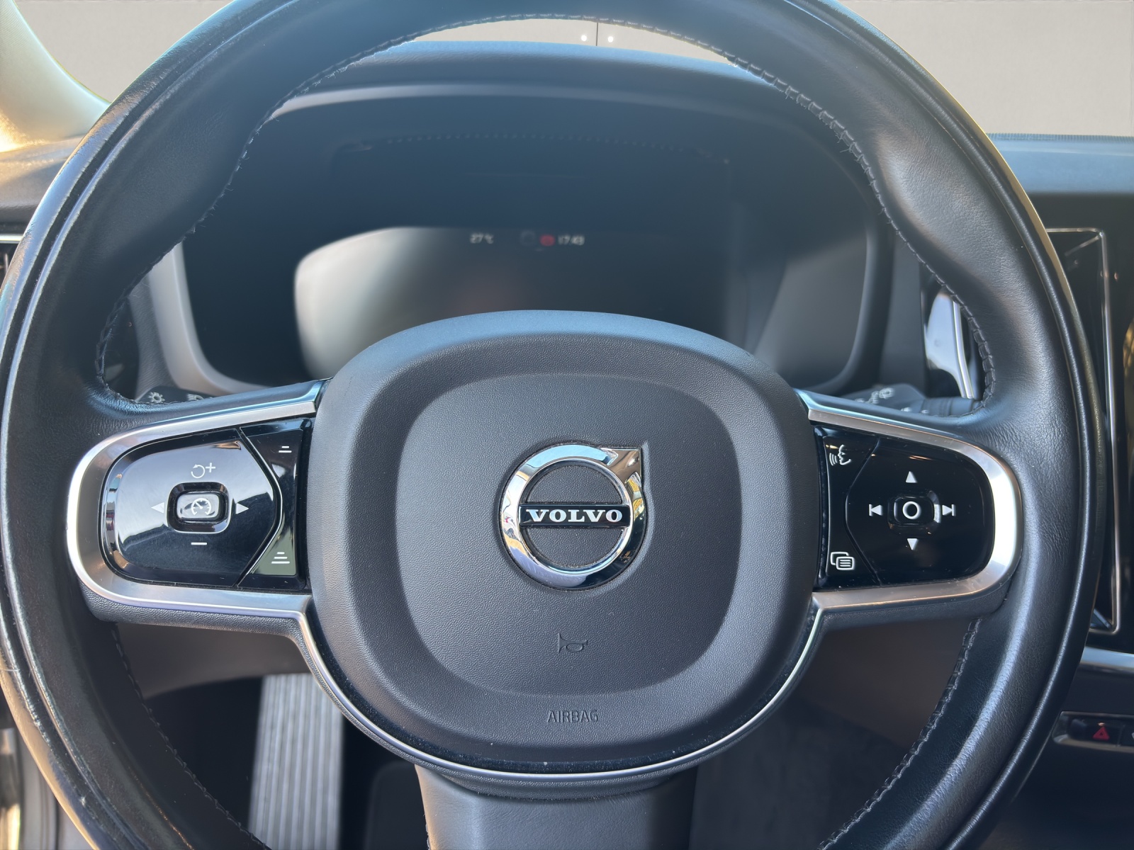 VOLVO V60 2.0 T6 TE Inscription eAWD-image-6