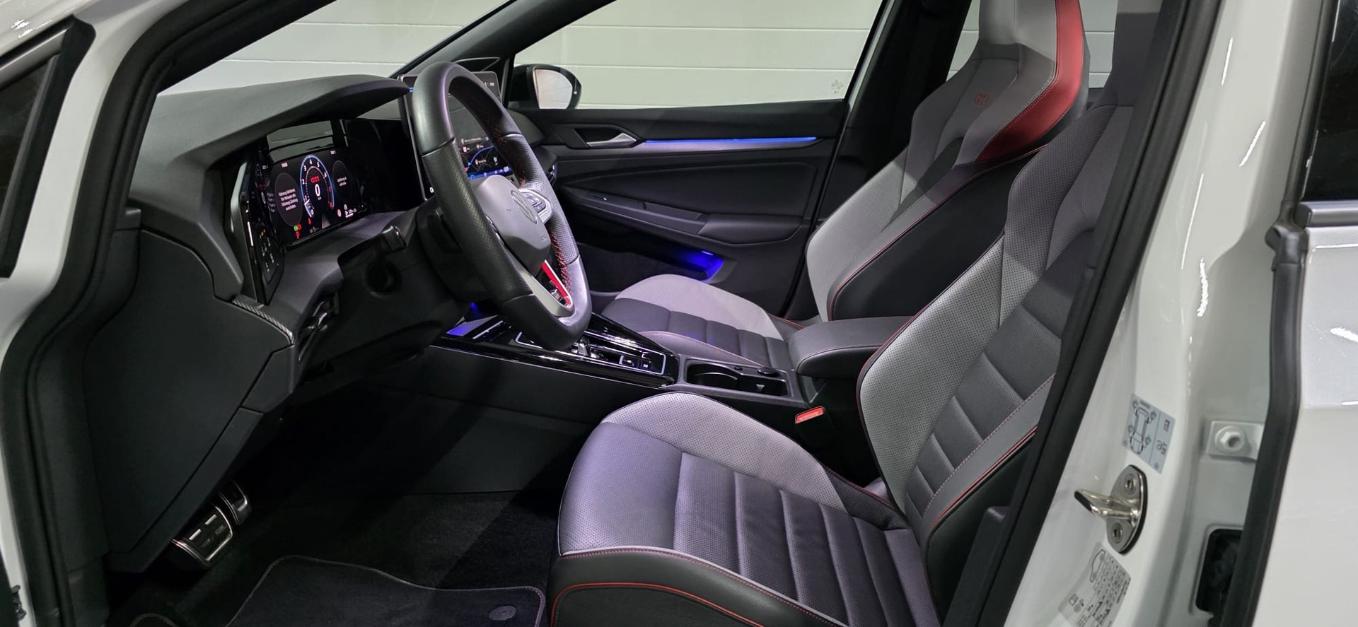 VW Golf 2.0 TSI GTI DSG-image-8