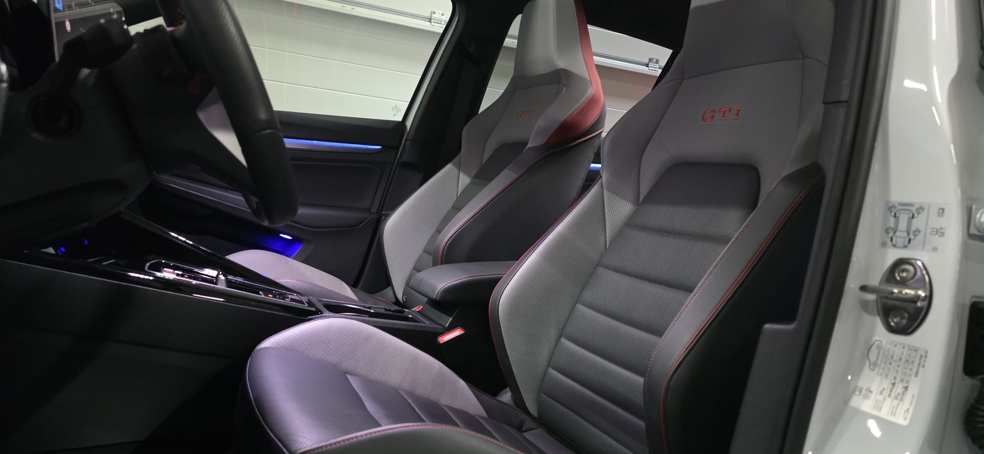 VW Golf 2.0 TSI GTI DSG-image-9