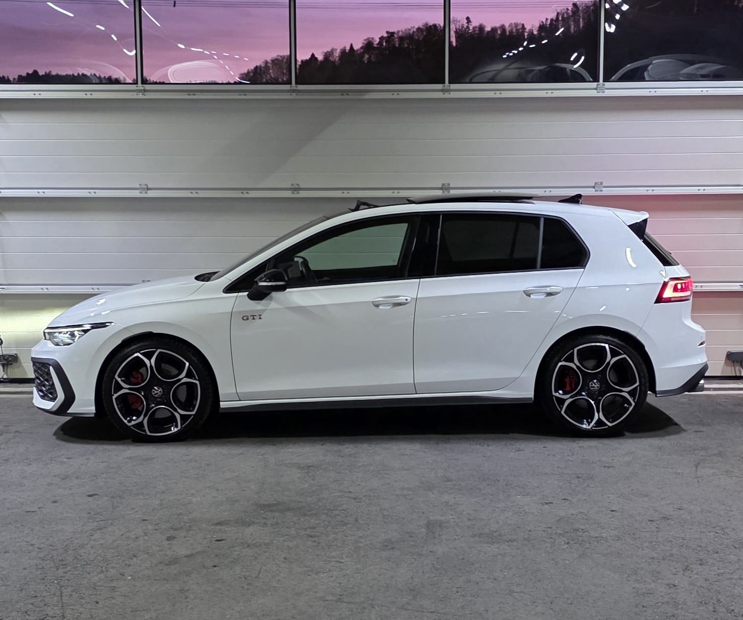 VW Golf 2.0 TSI GTI DSG-image-1