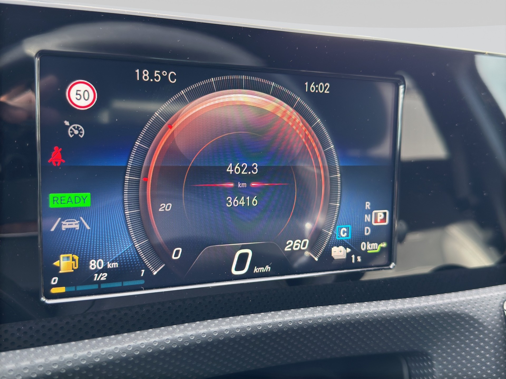 MERCEDES-BENZ A 250e AMG Night 8G-DCT-image-10