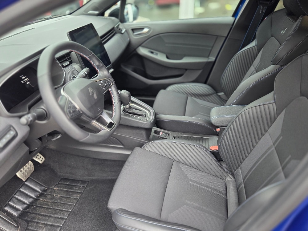 RENAULT Clio 1.6 E-Tech Esprit Alpine-image-7