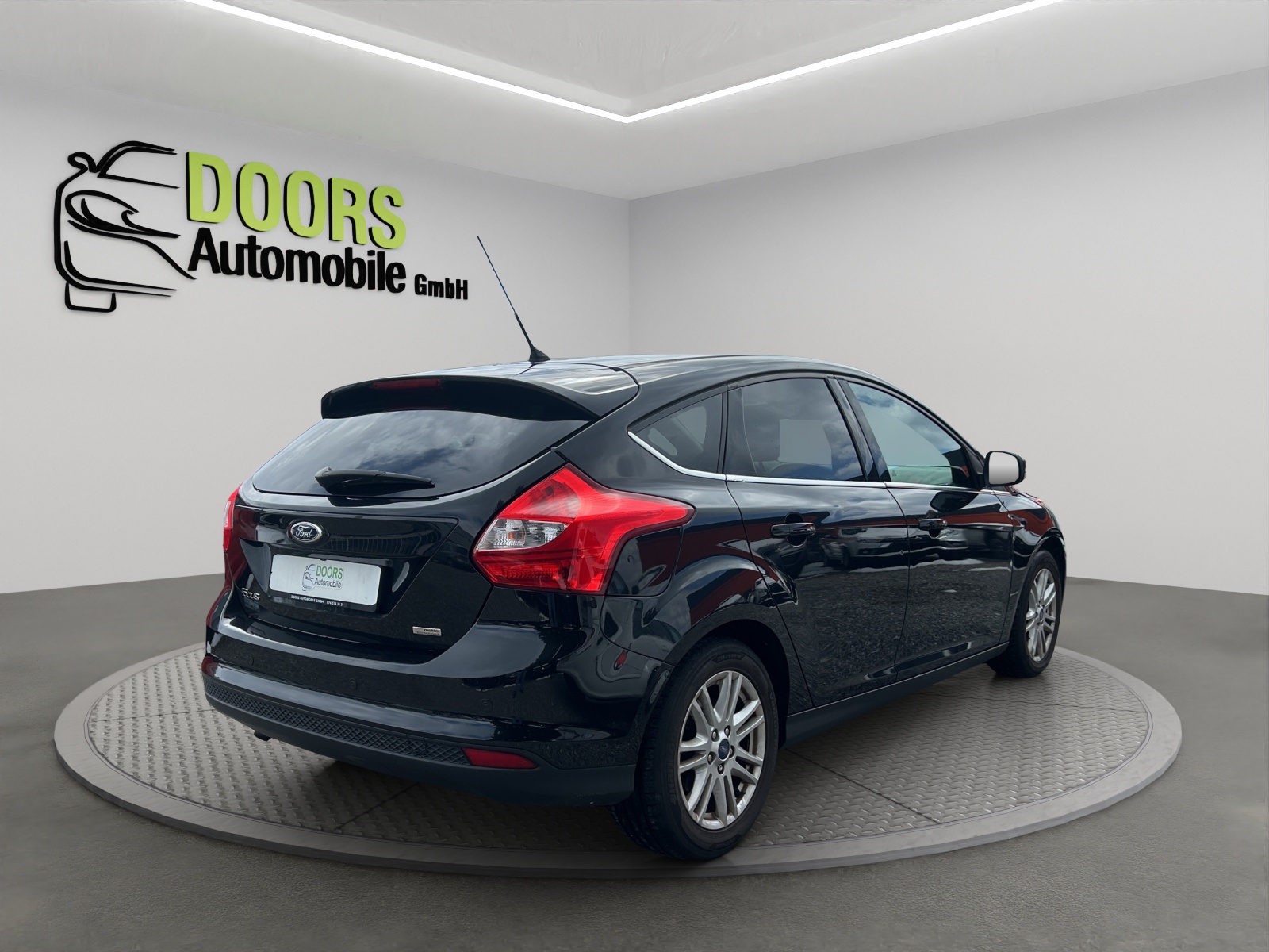 FORD Focus 1.0 SCTi Titanium-image-3