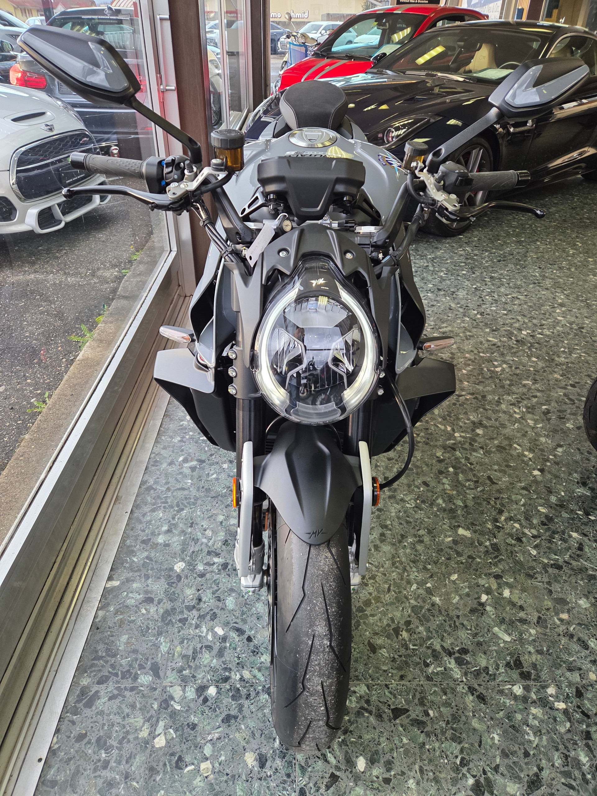 MV AGUSTA B4 Brutale 1000 RS mit 208 PS-image-2