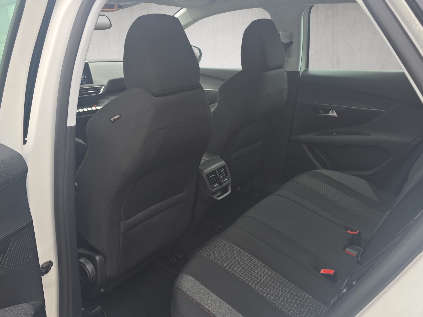 PEUGEOT 3008 1.5 BlueHDi Allure EAT-image-10