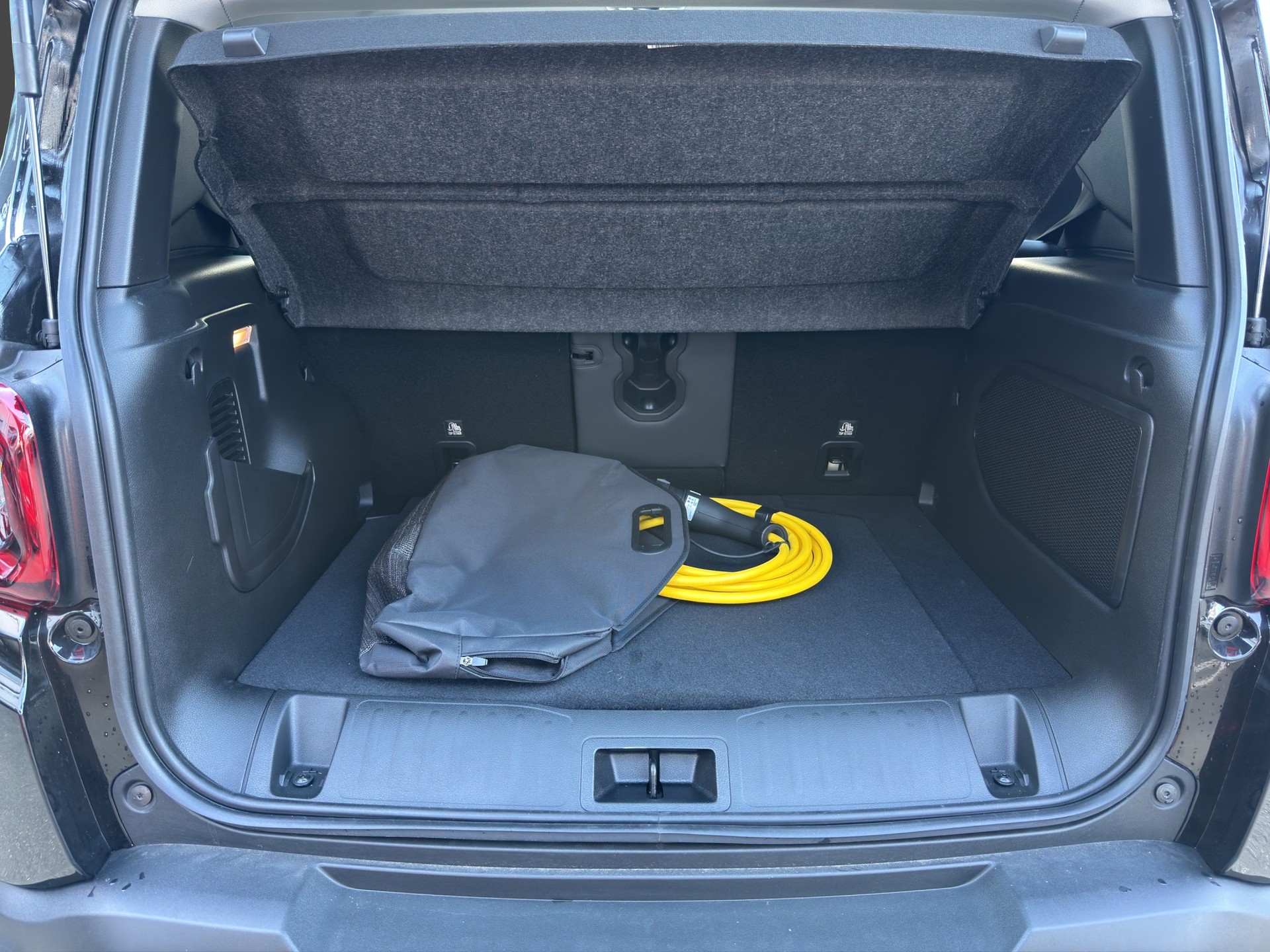 JEEP Renegade 1.3 T PHEV Summit AWD-image-17