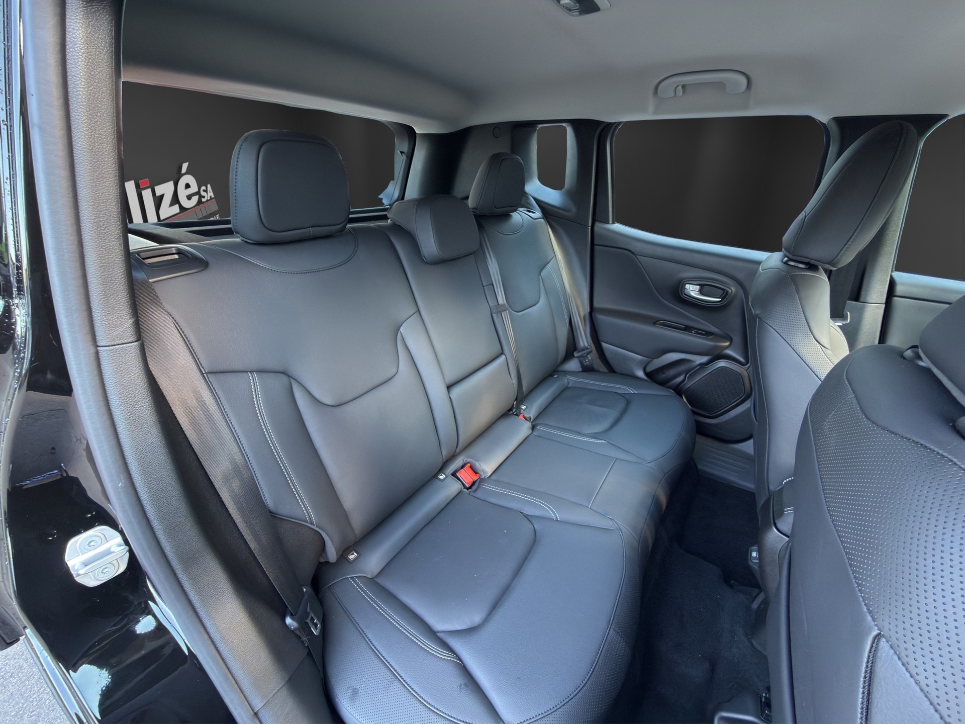 JEEP Renegade 1.3 T PHEV Summit AWD-image-16