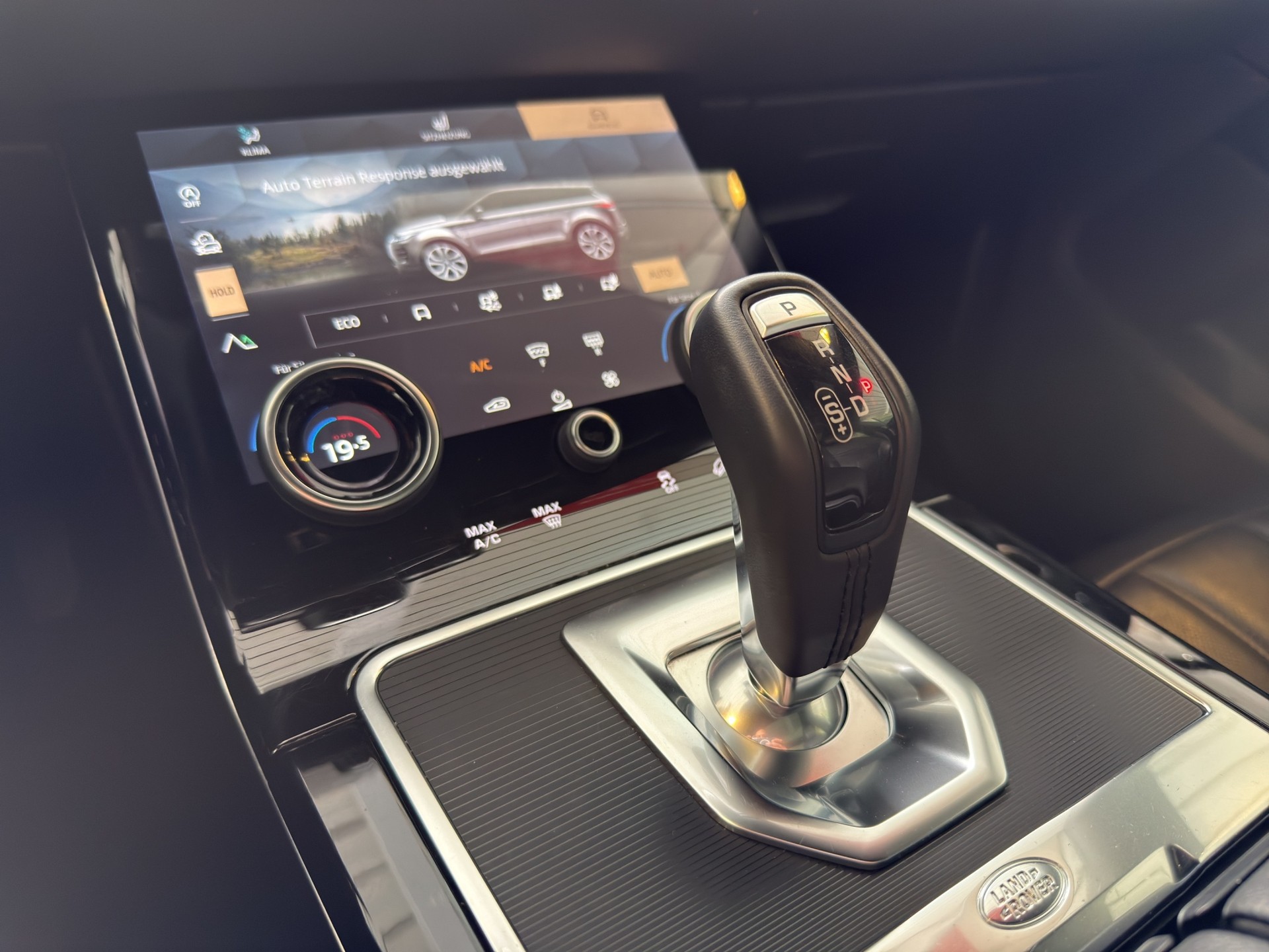 LAND ROVER Range Rover Evoque P 200 MHEV SE AT9-image-12