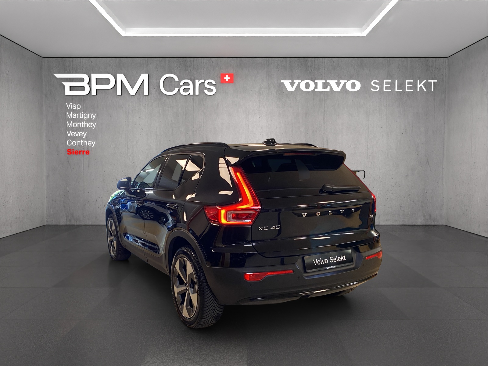 VOLVO XC40 B4 Benzin Mild Hybrid Plus Dark DCT-image-5