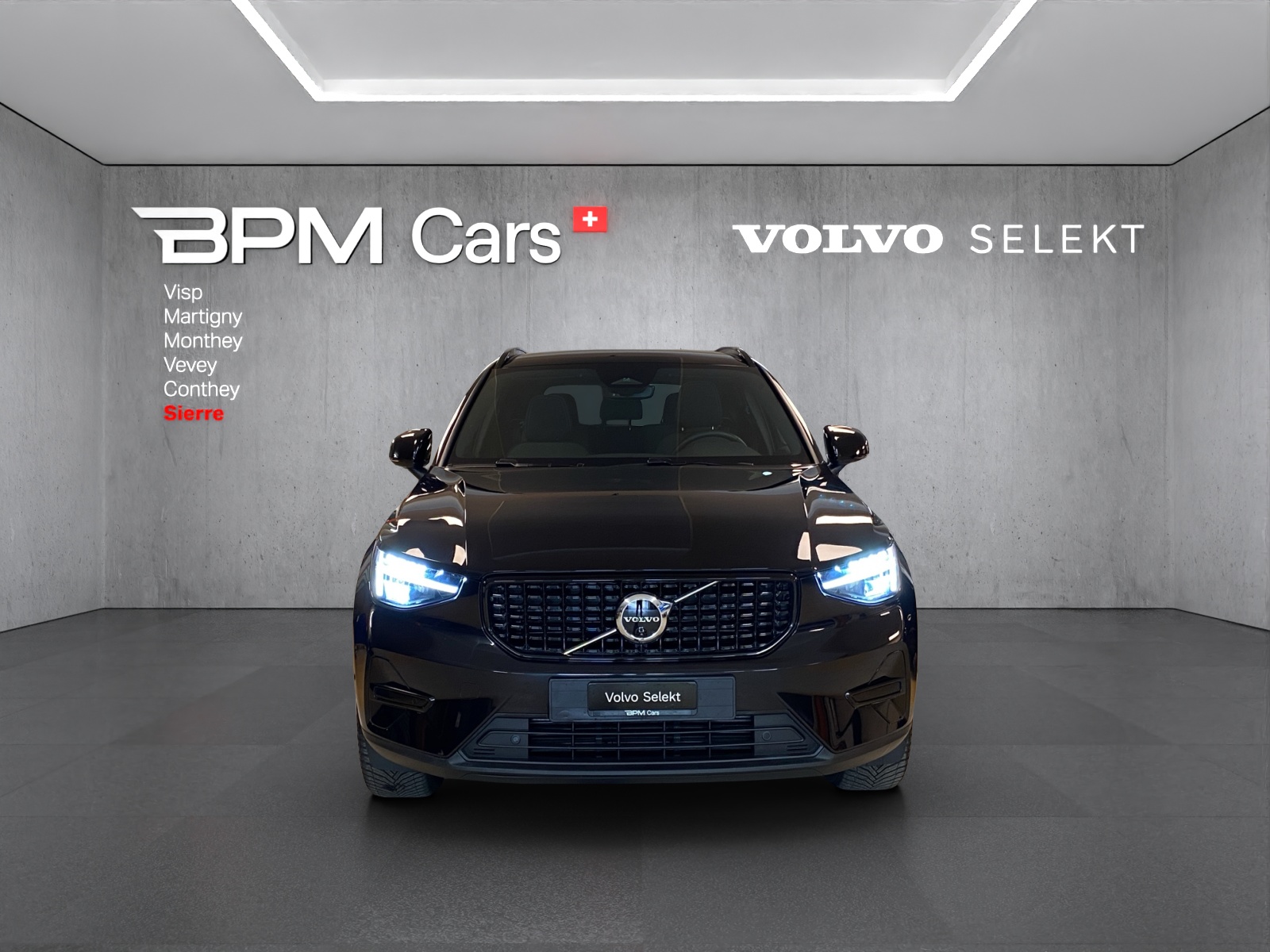 VOLVO XC40 B4 Benzin Mild Hybrid Plus Dark DCT-image-2