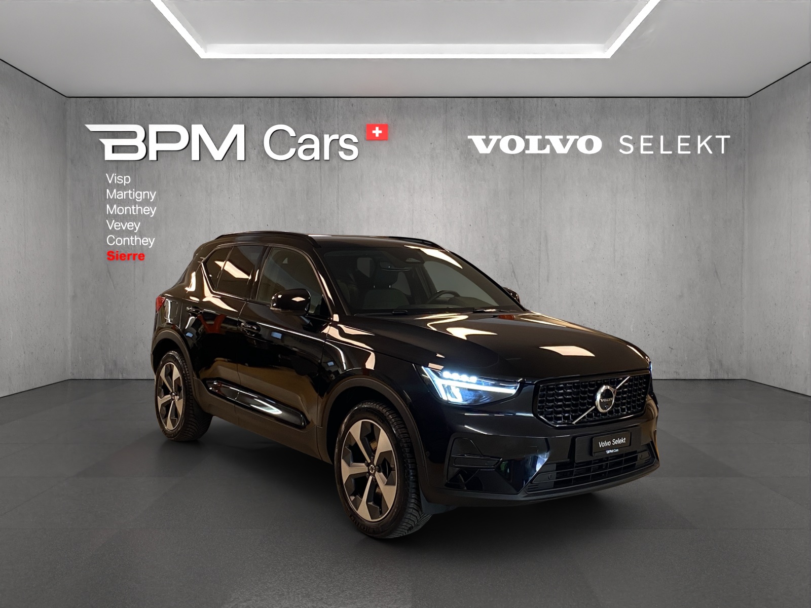 VOLVO XC40 B4 Benzin Mild Hybrid Plus Dark DCT-image-4