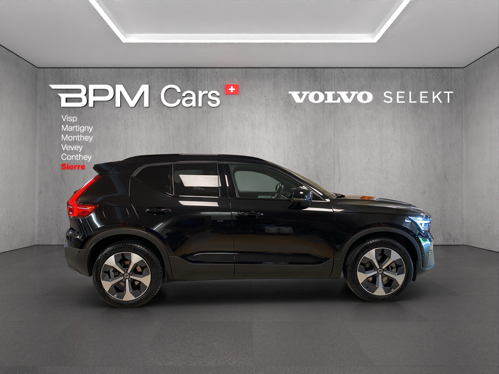 VOLVO XC40 B4 Benzin Mild Hybrid Plus Dark DCT-image-17