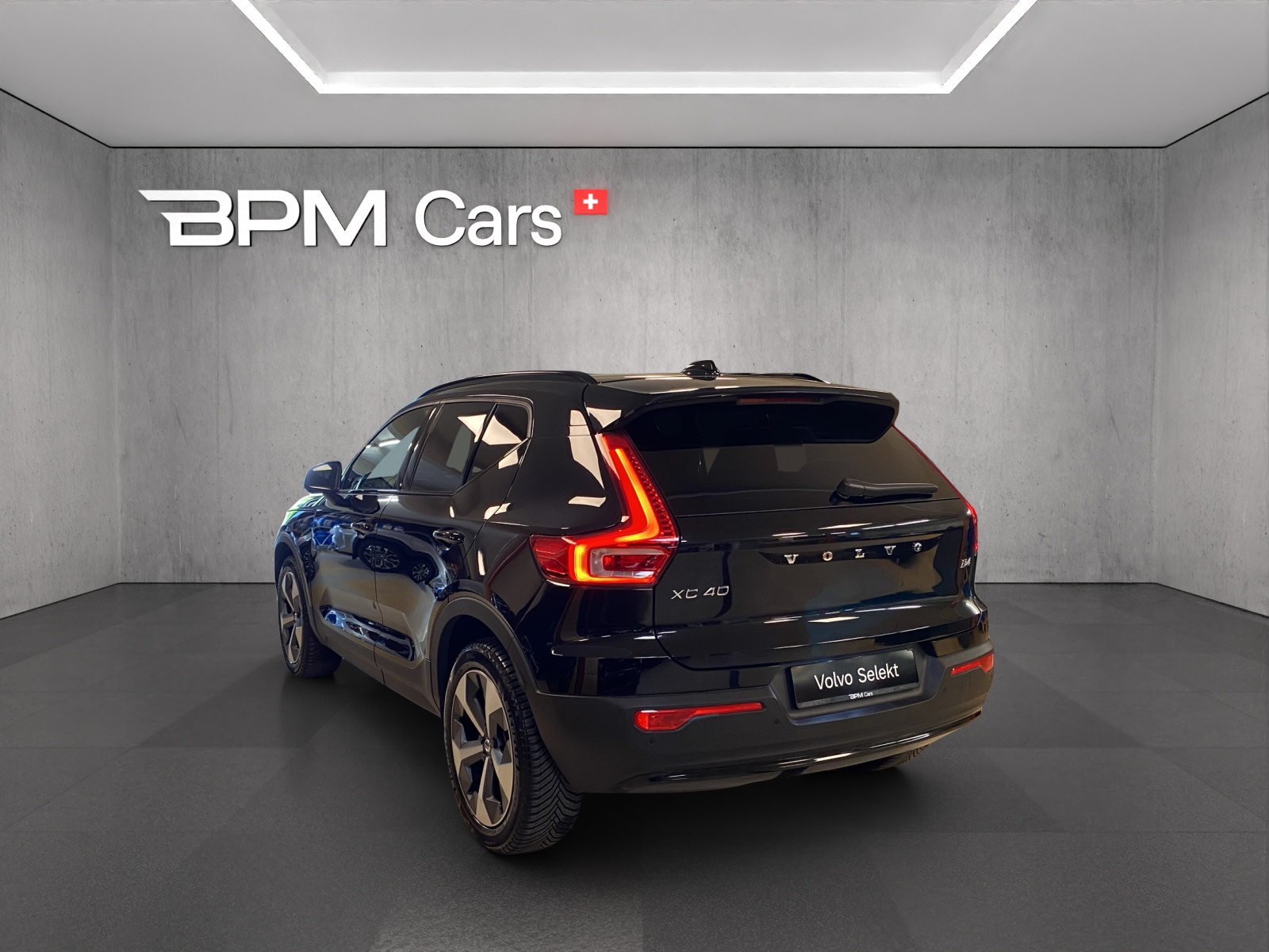 VOLVO XC40 B4 Benzin Mild Hybrid Plus Dark DCT-image-5