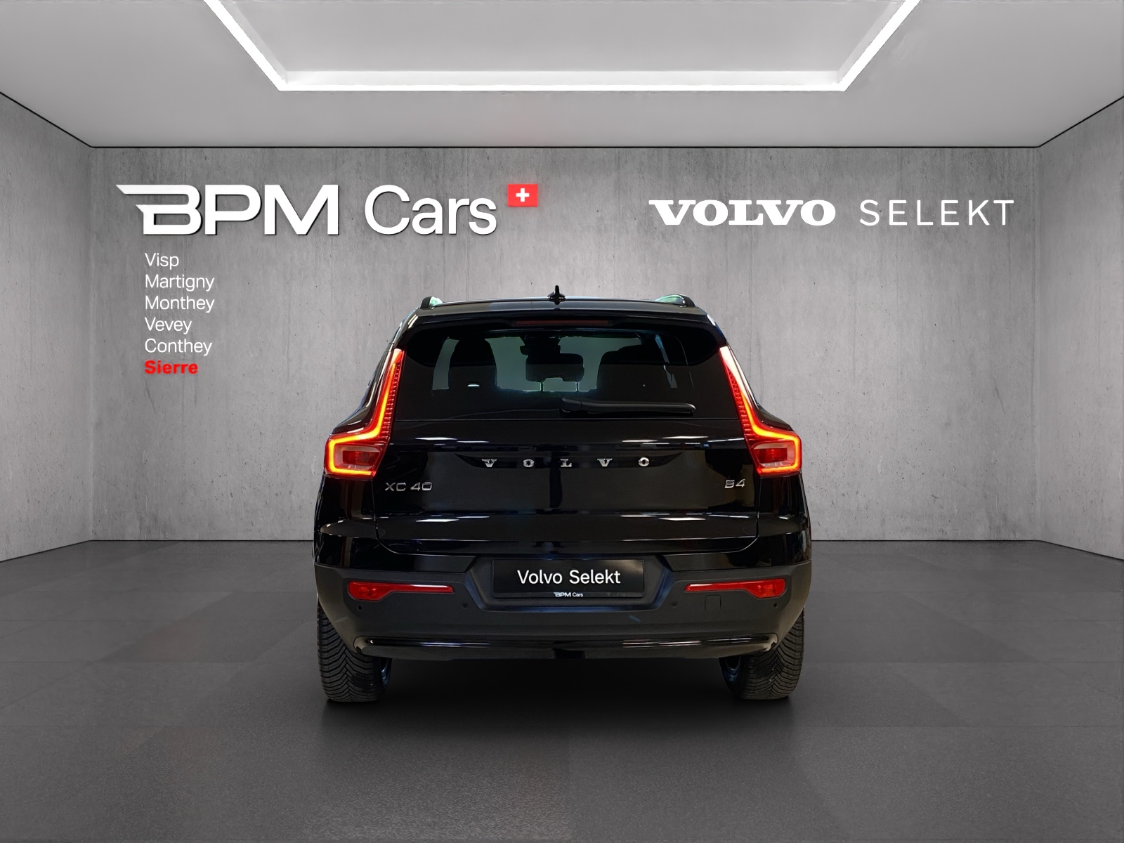 VOLVO XC40 B4 Benzin Mild Hybrid Plus Dark DCT-image-3