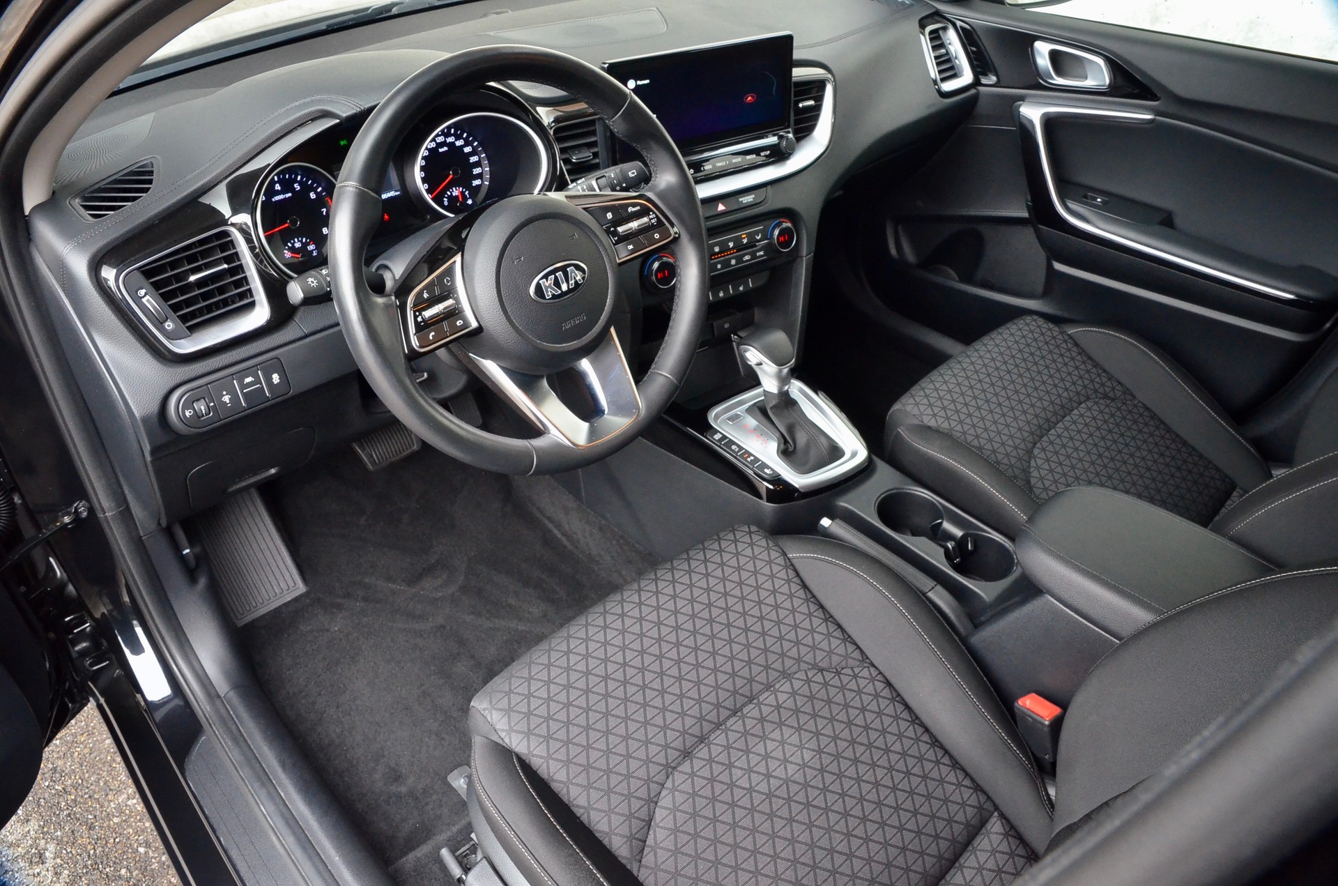 KIA Ceed Sportswagon 1.5 T-GDi MHEV Power DCT-showroom-element-2