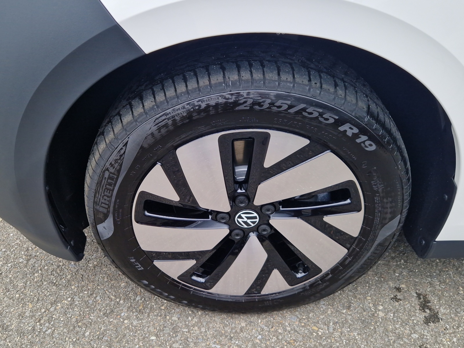 VW ID. Buzz Cargo Pro 4Motion-image-14