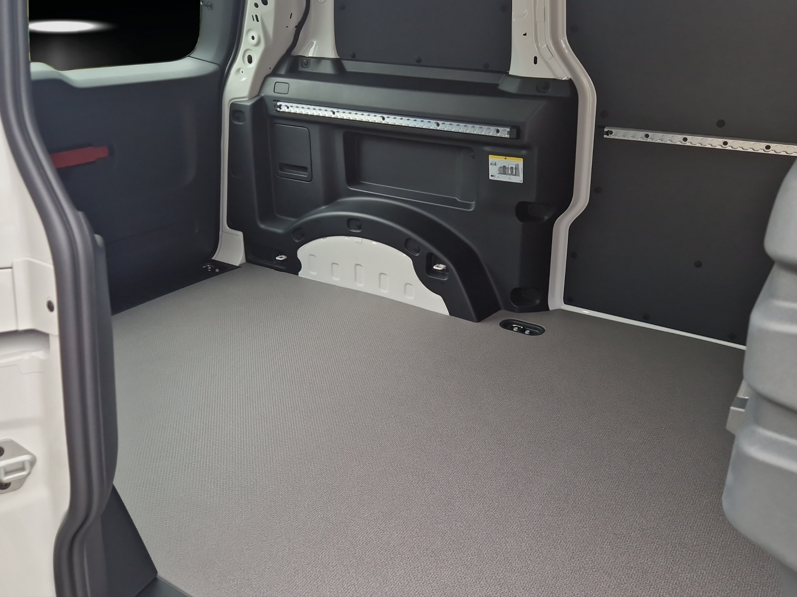 VW ID. Buzz Cargo Pro 4Motion-image-7