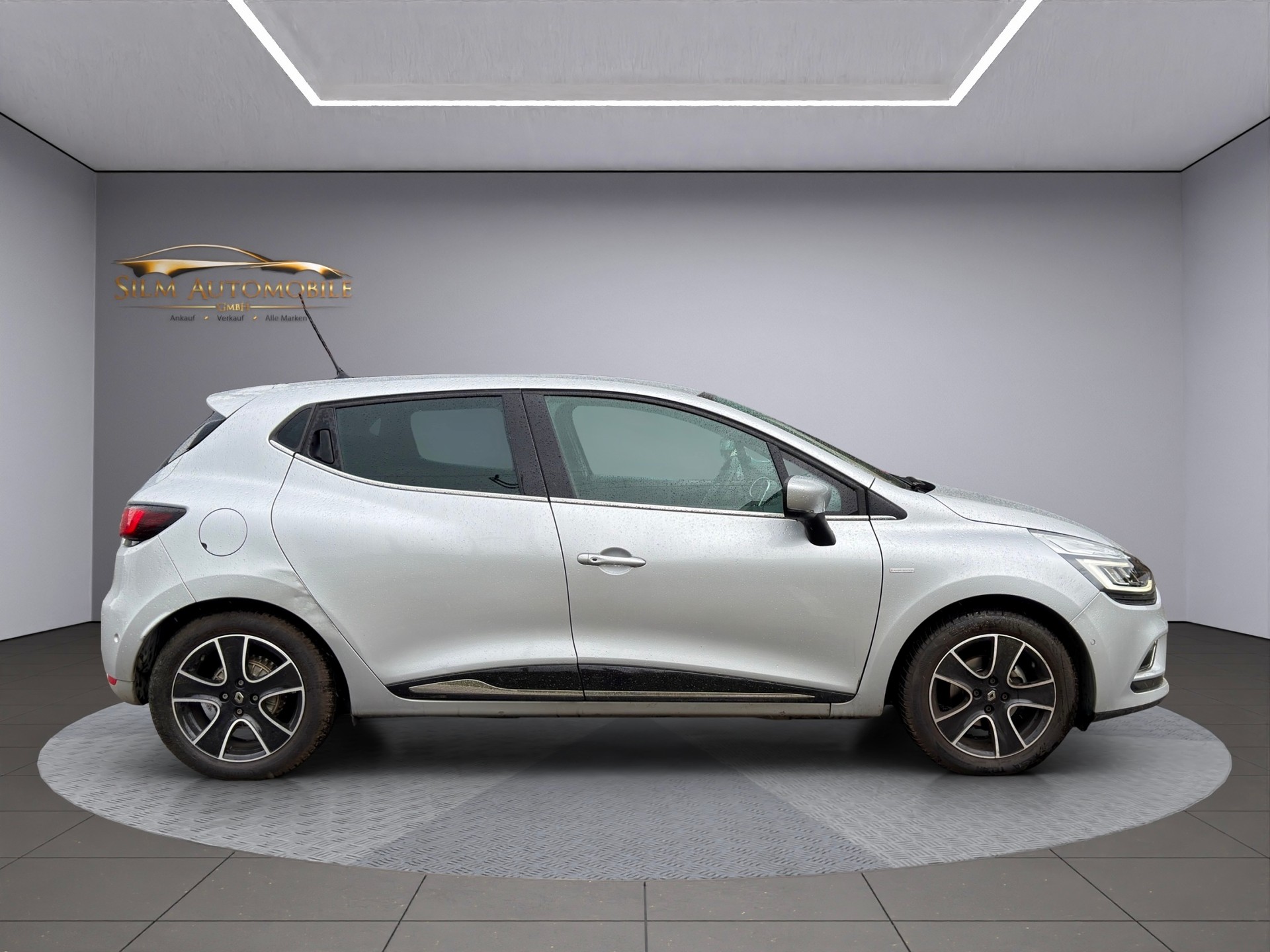 RENAULT Clio 1.2 16V T Swiss Edition EDC-image-5