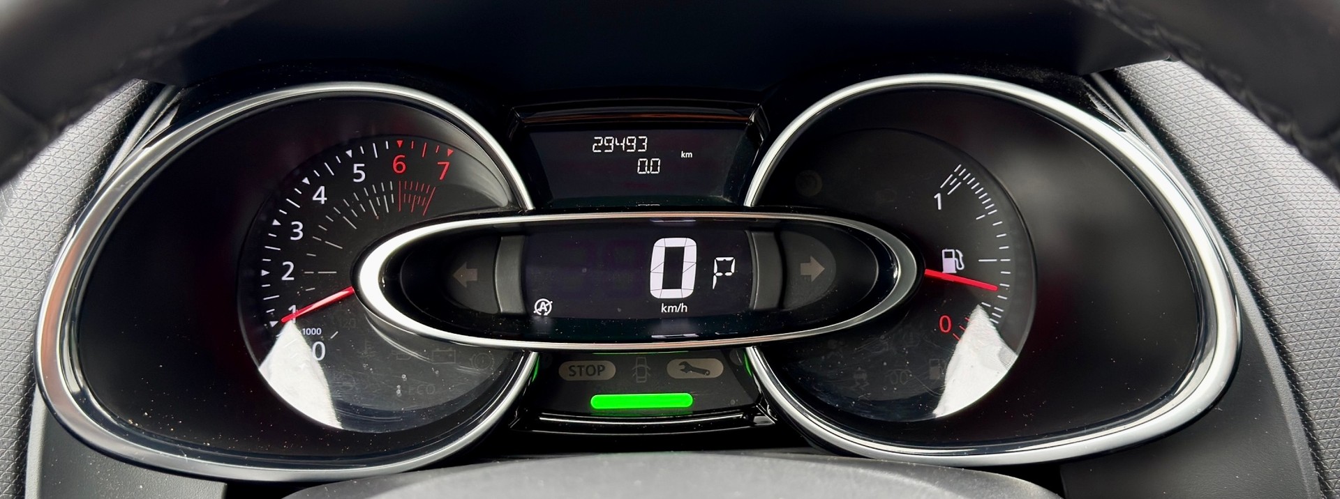 RENAULT Clio 1.2 16V T Swiss Edition EDC-image-19