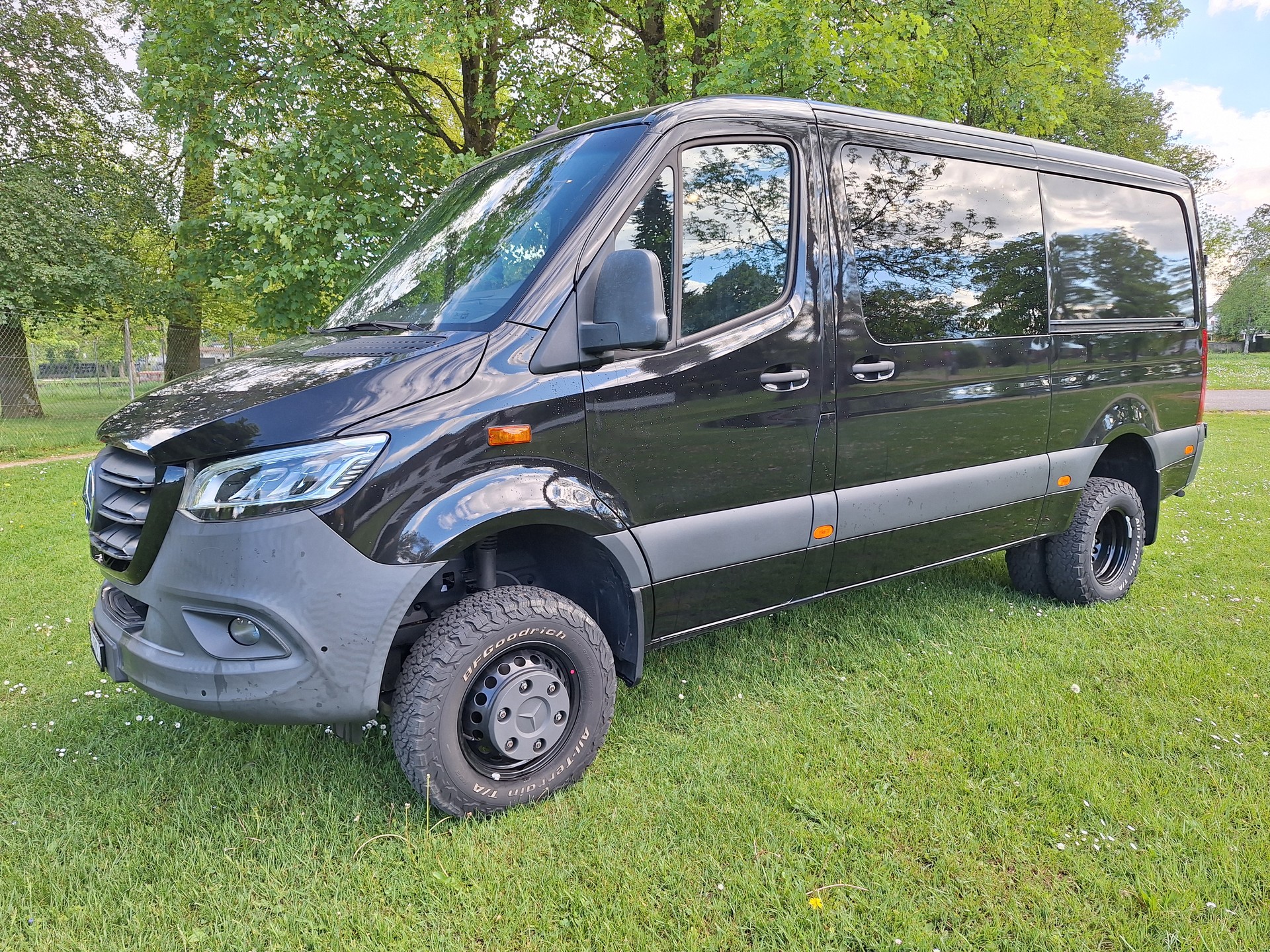 MERCEDES-BENZ 519 CDI 4x4 Automat 3.5t